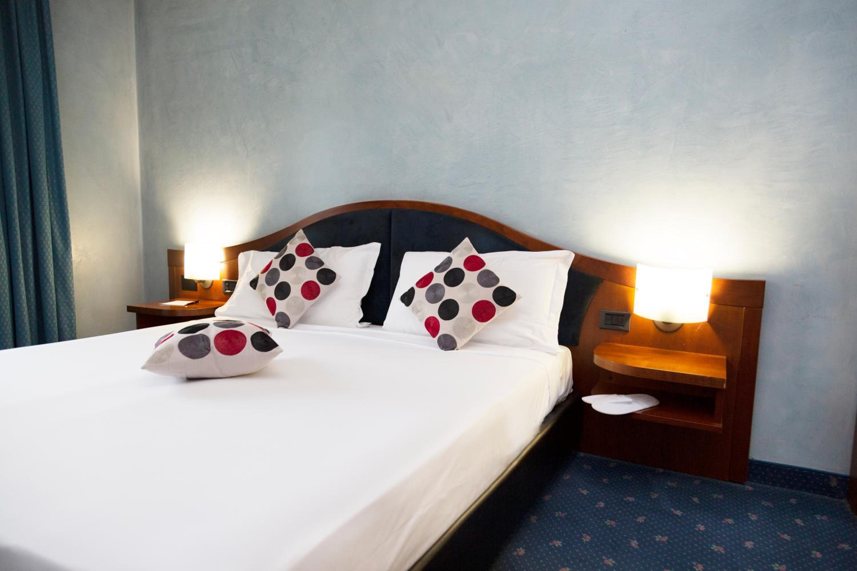 Double Room - Photo 3