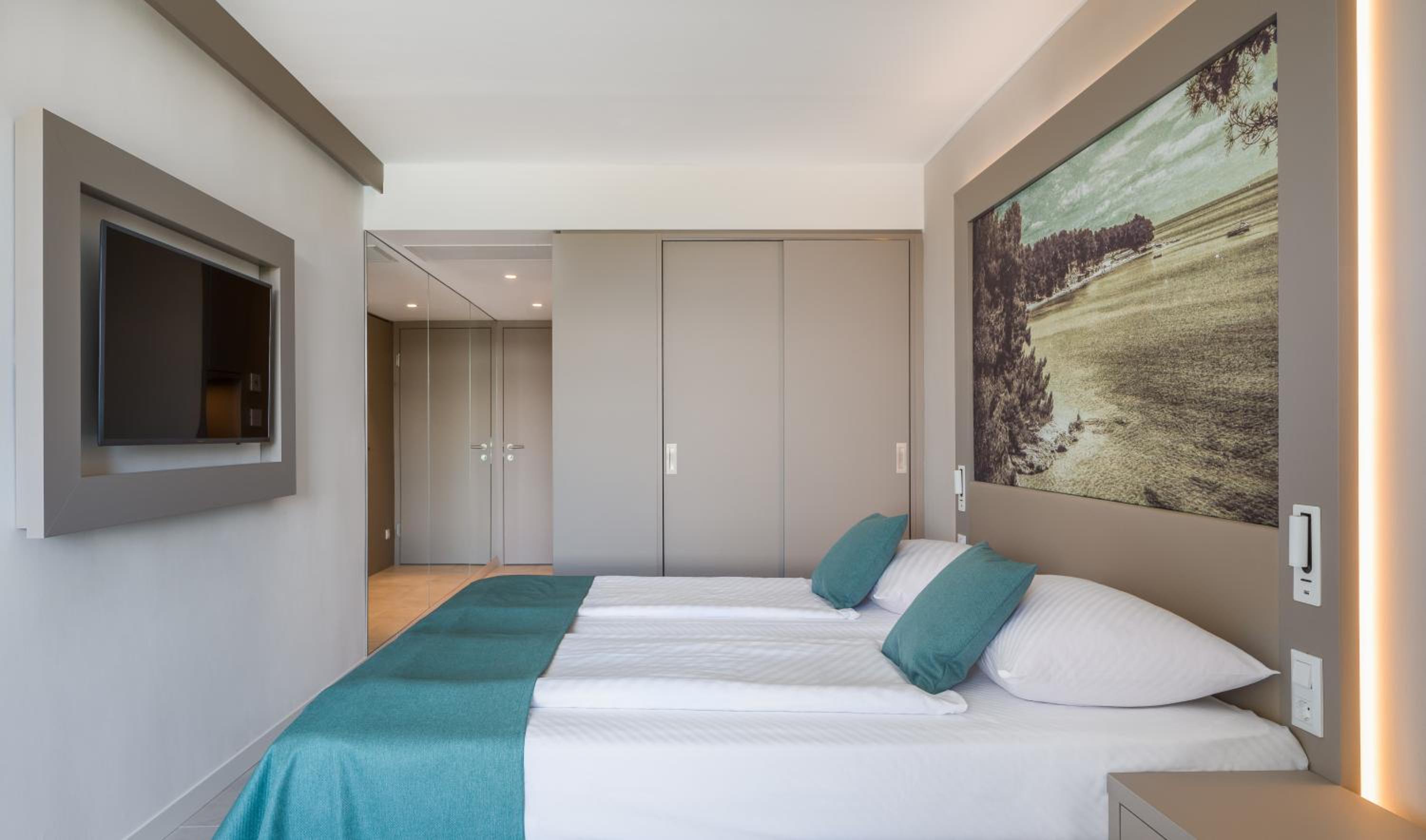 Superior Double or Twin Room - Photo 3