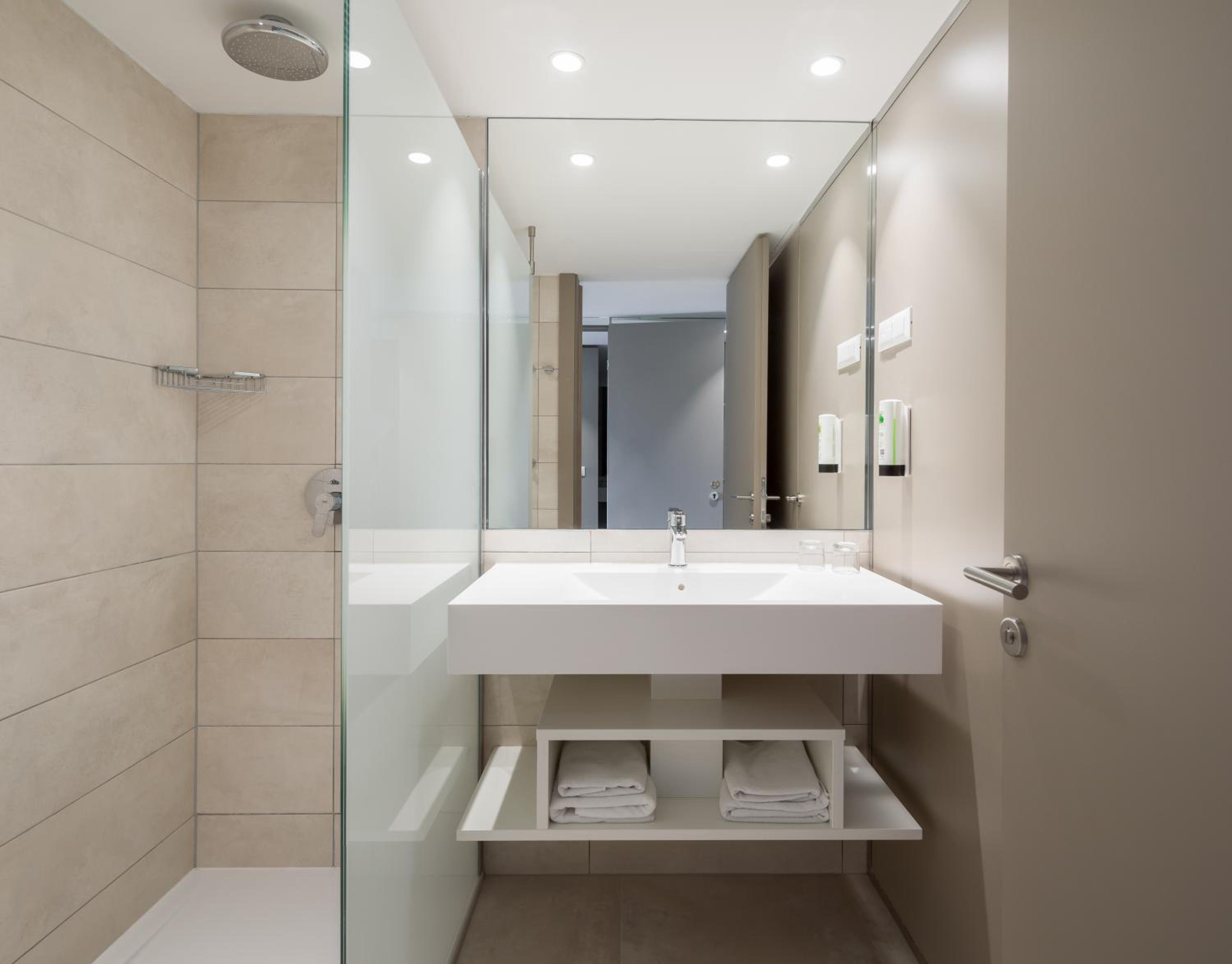 Superior Double or Twin Room photo 3