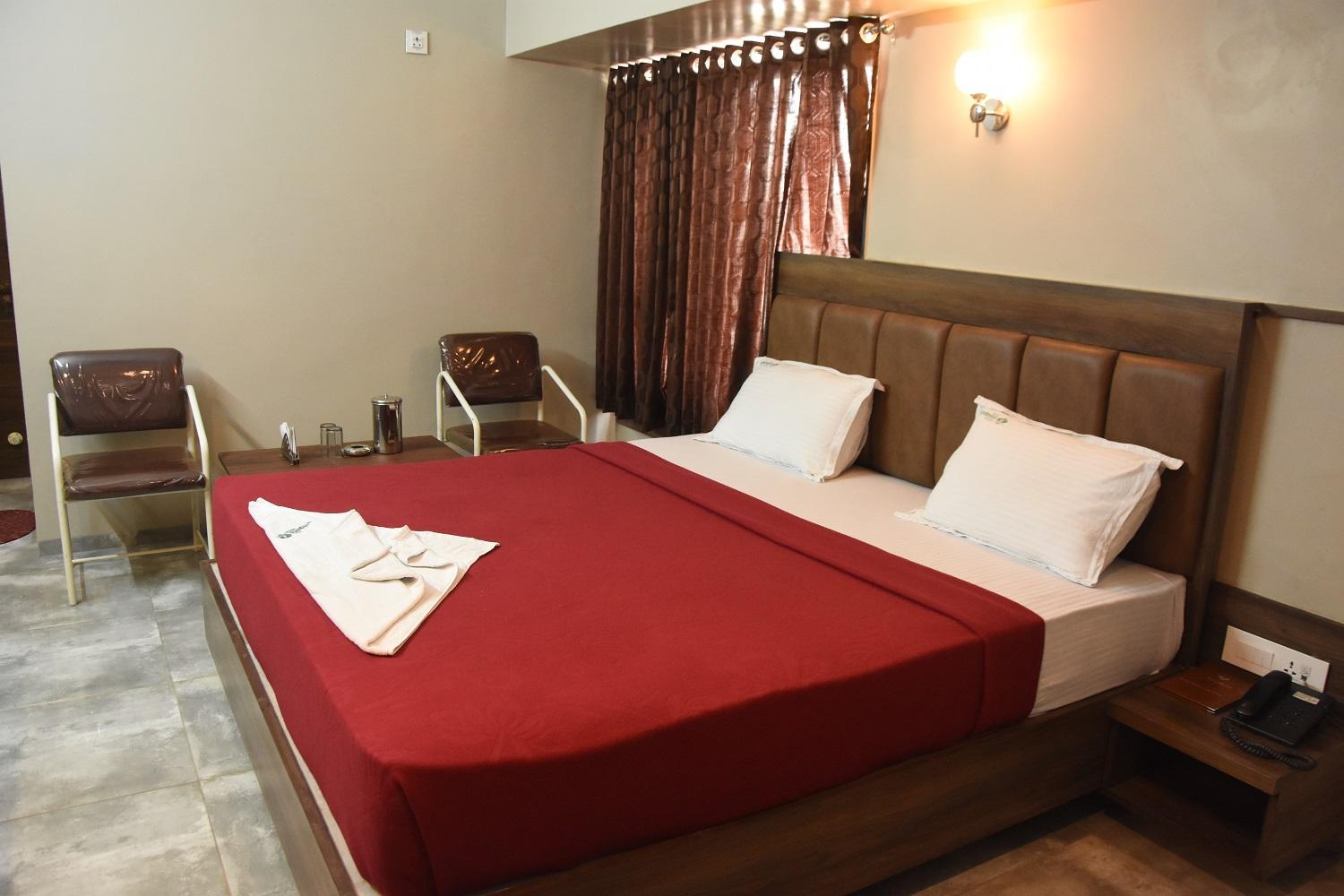 Deluxe Room - Photo 15