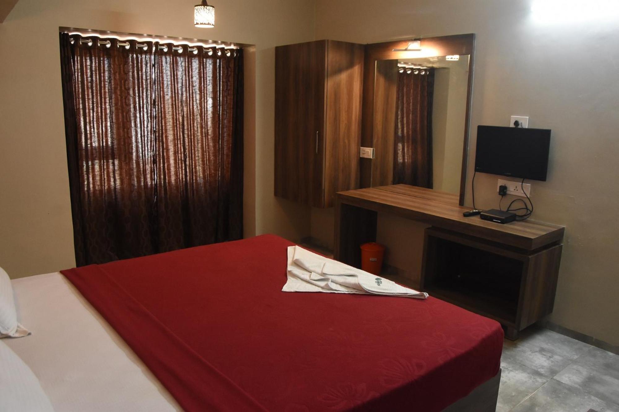 Deluxe Room - Photo 16