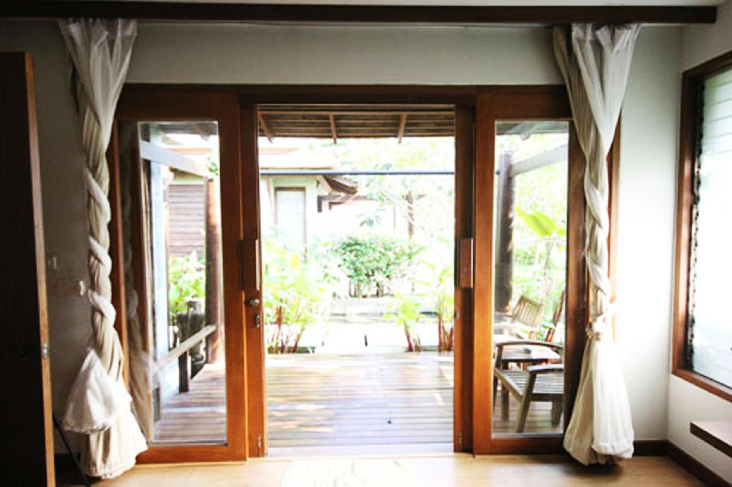 Bungalow (2 Adults) photo 3