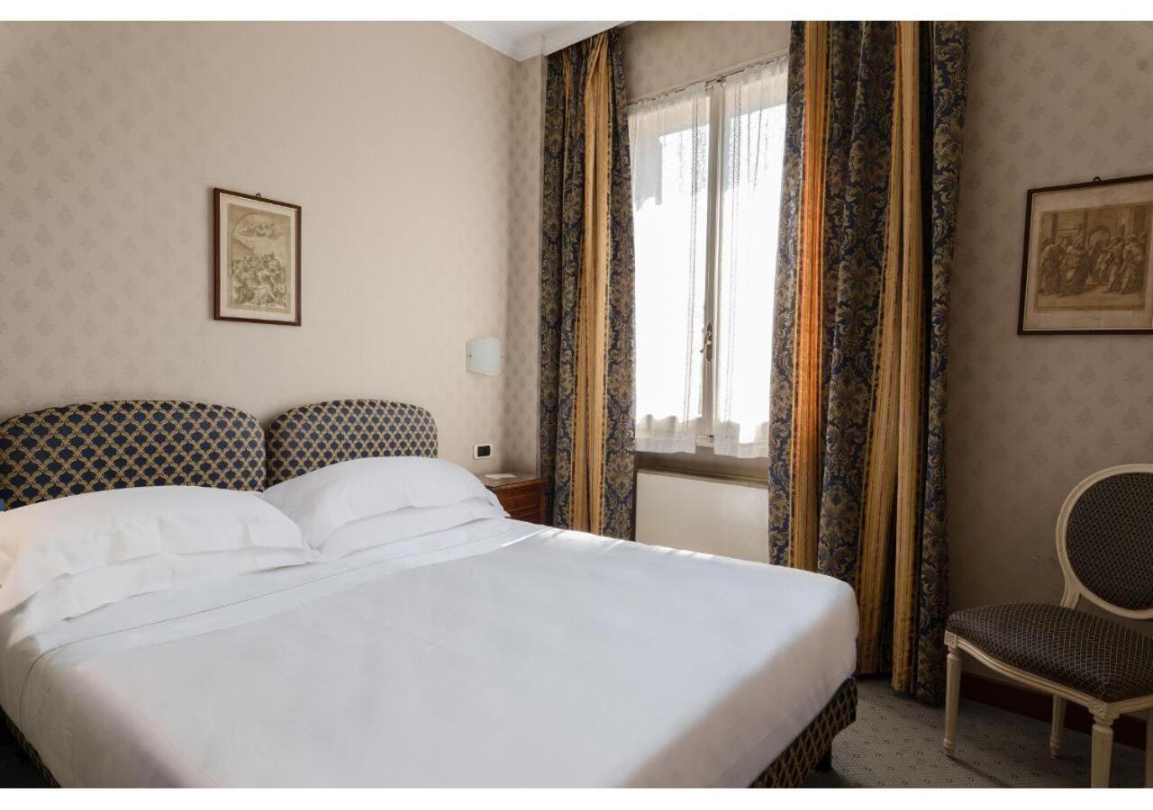 Double Room - Photo 3