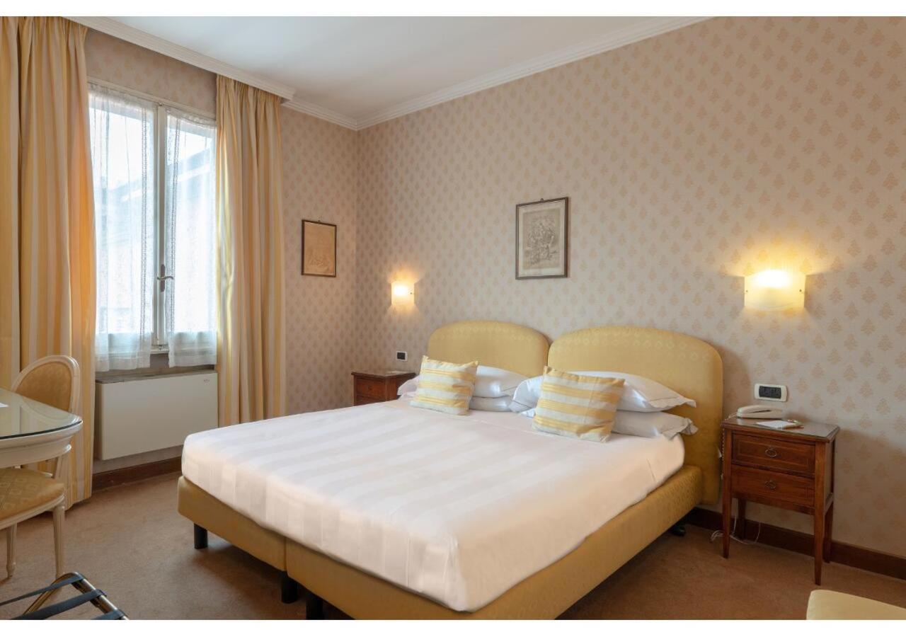 Double Room - Photo 15