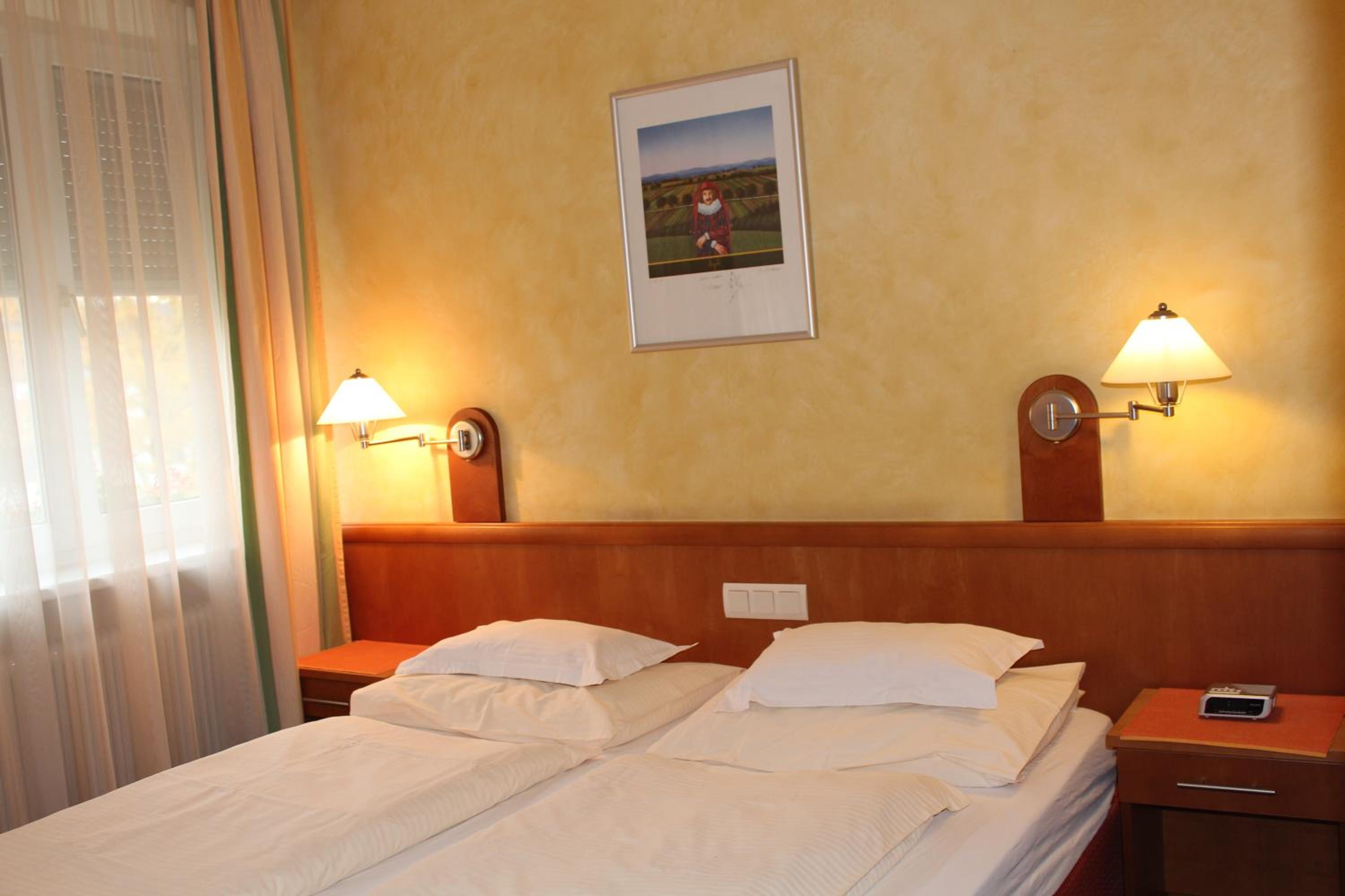 Double Room - Photo 1