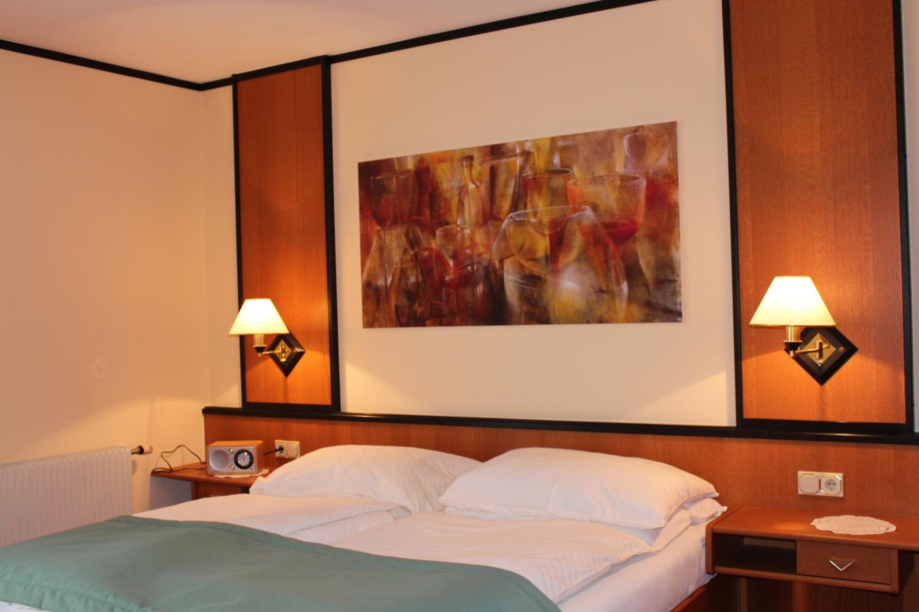 Double Room - Photo 6