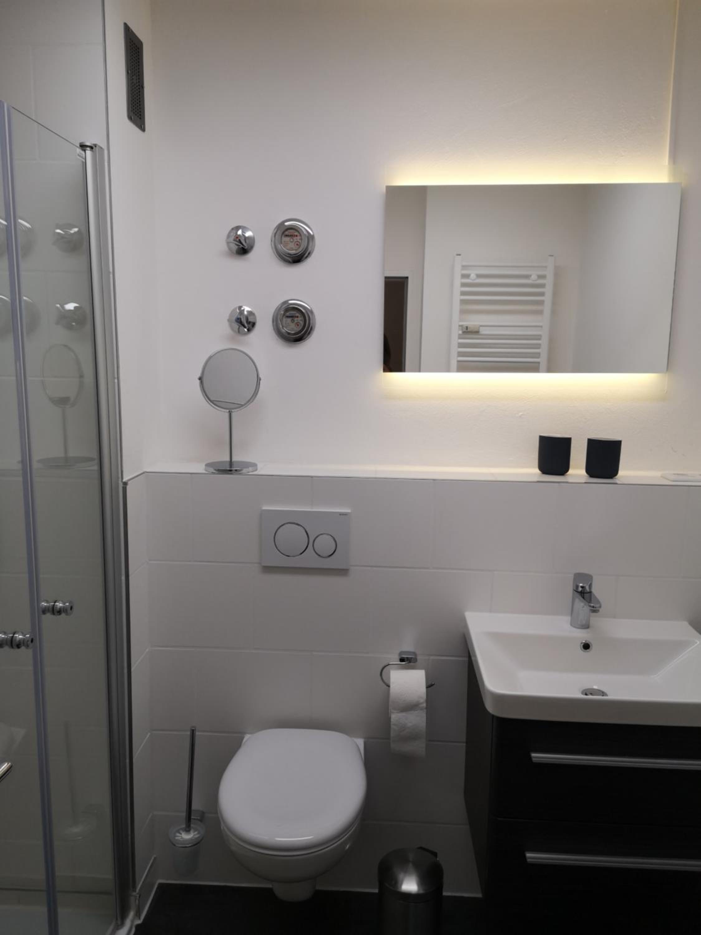 Apartment opposite the main building photo 3
