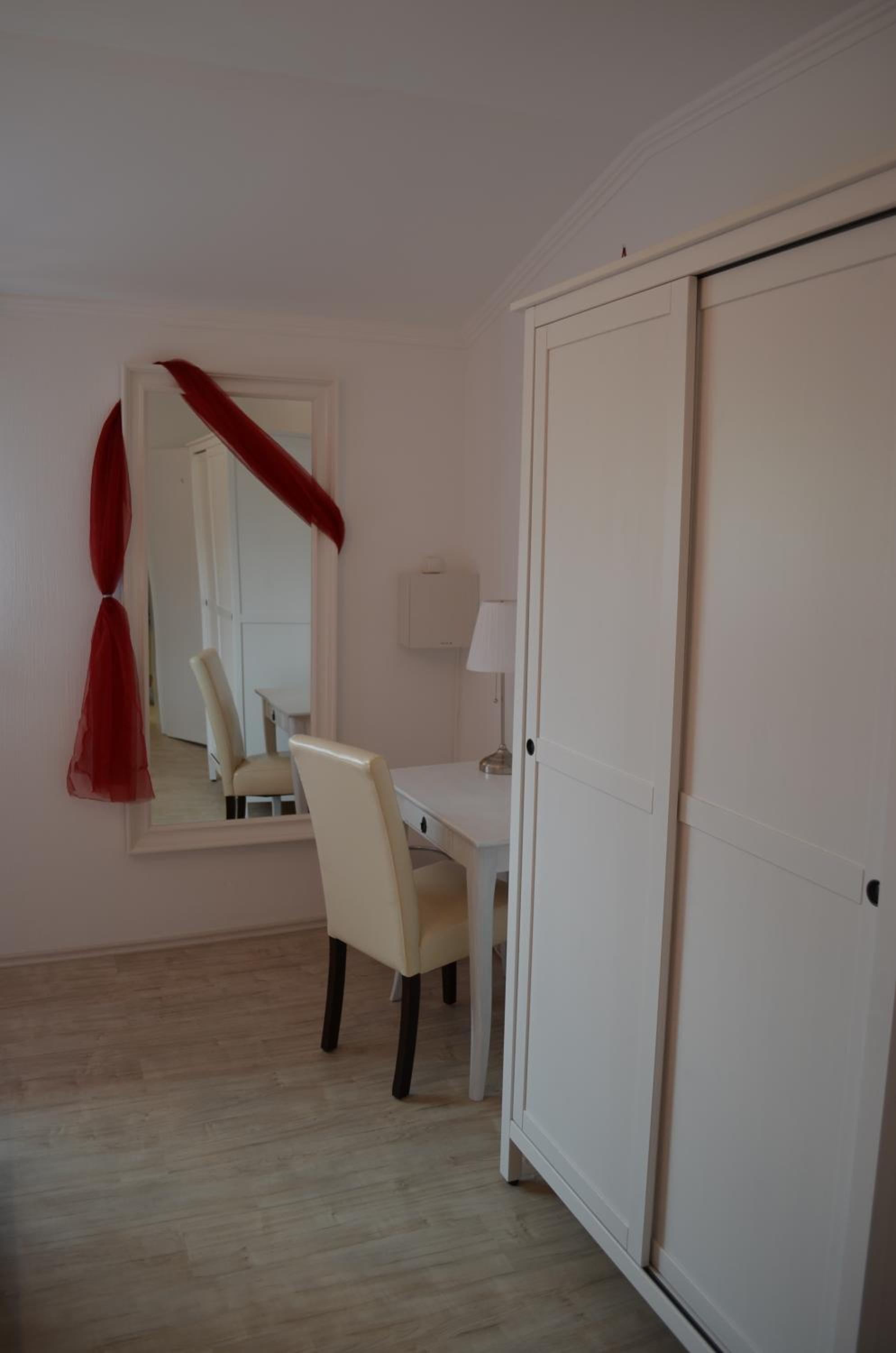 Double Room - Photo 4