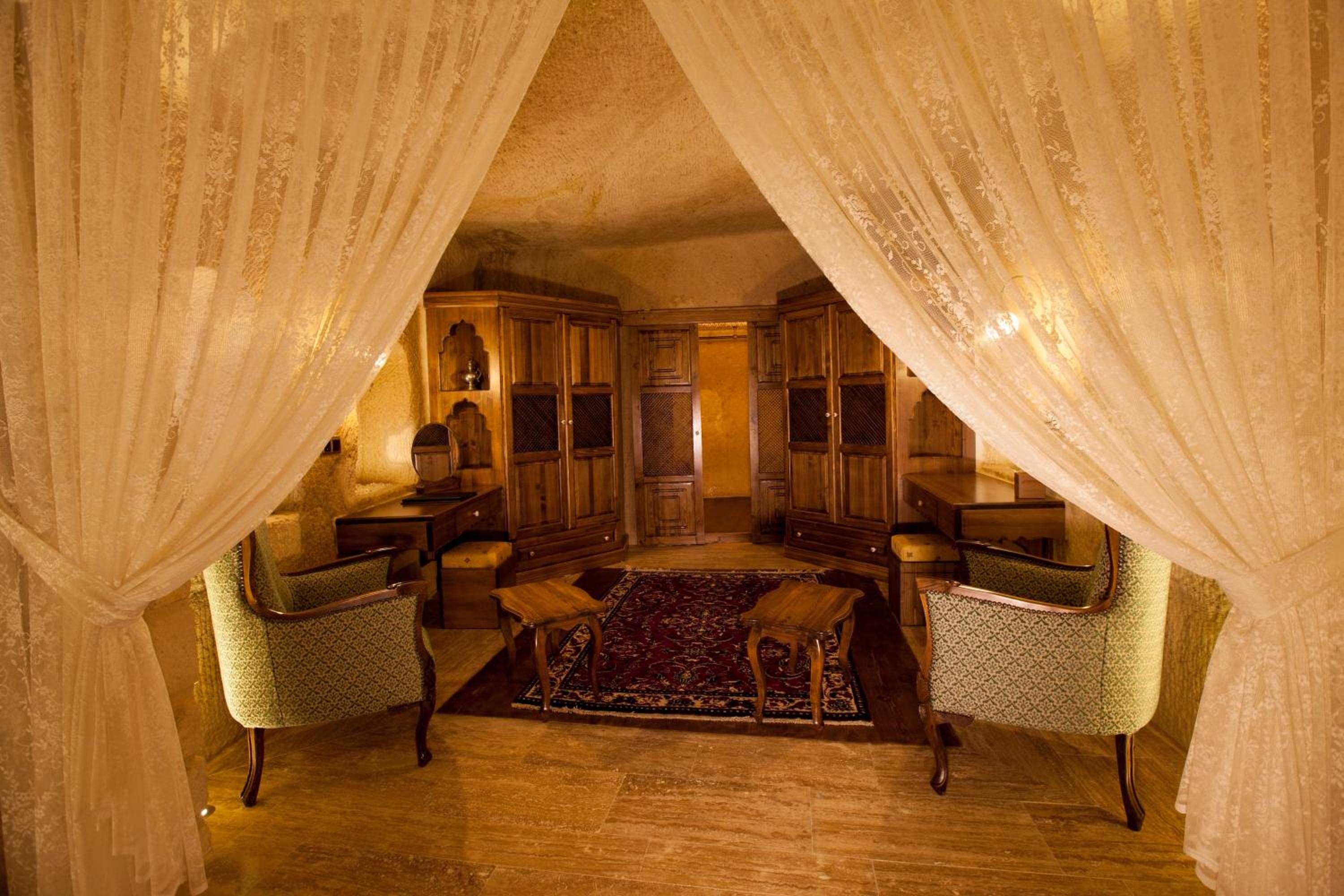 Grandiose Cappadocian Mansion - Photo 8