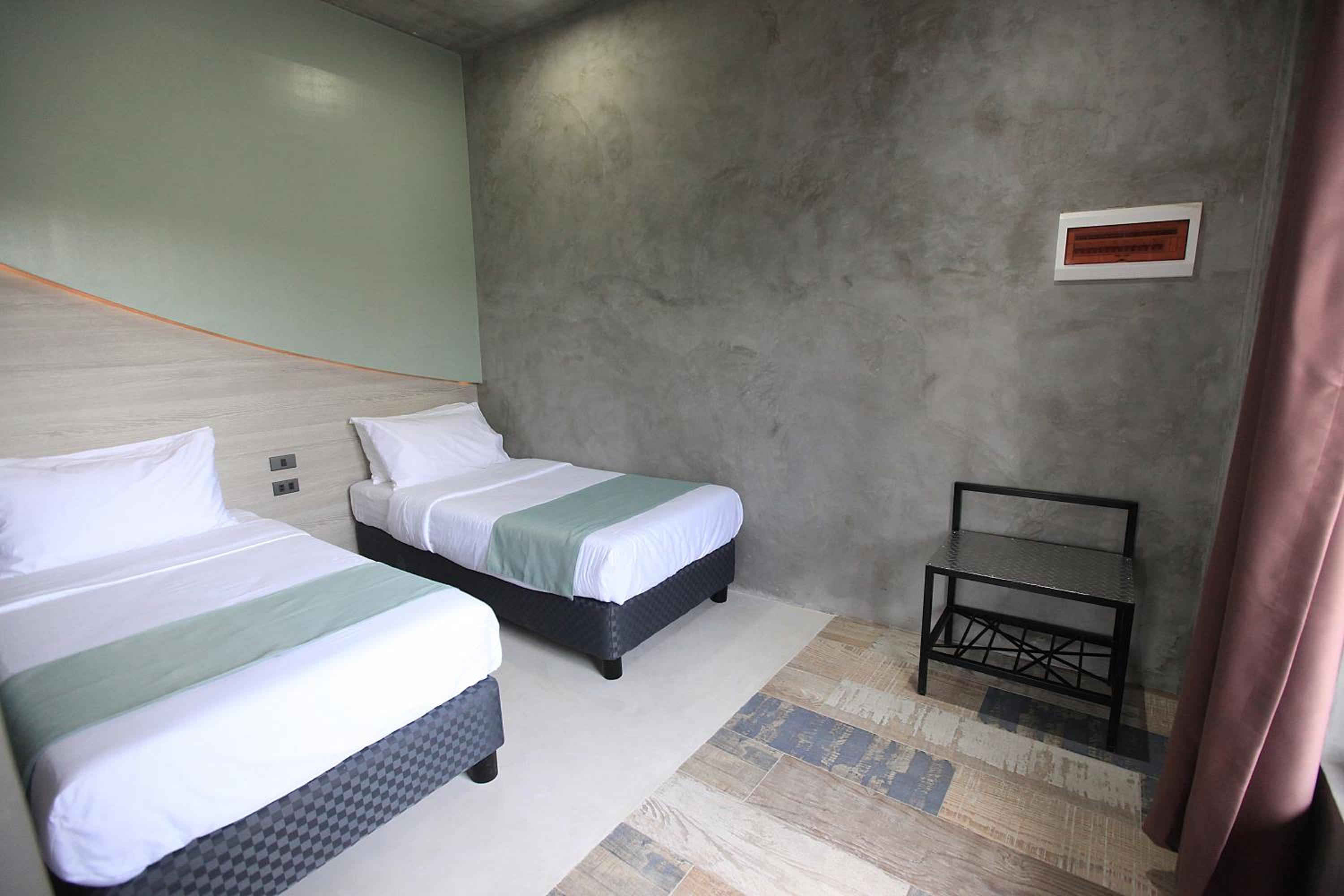Family Suite - Photo 11