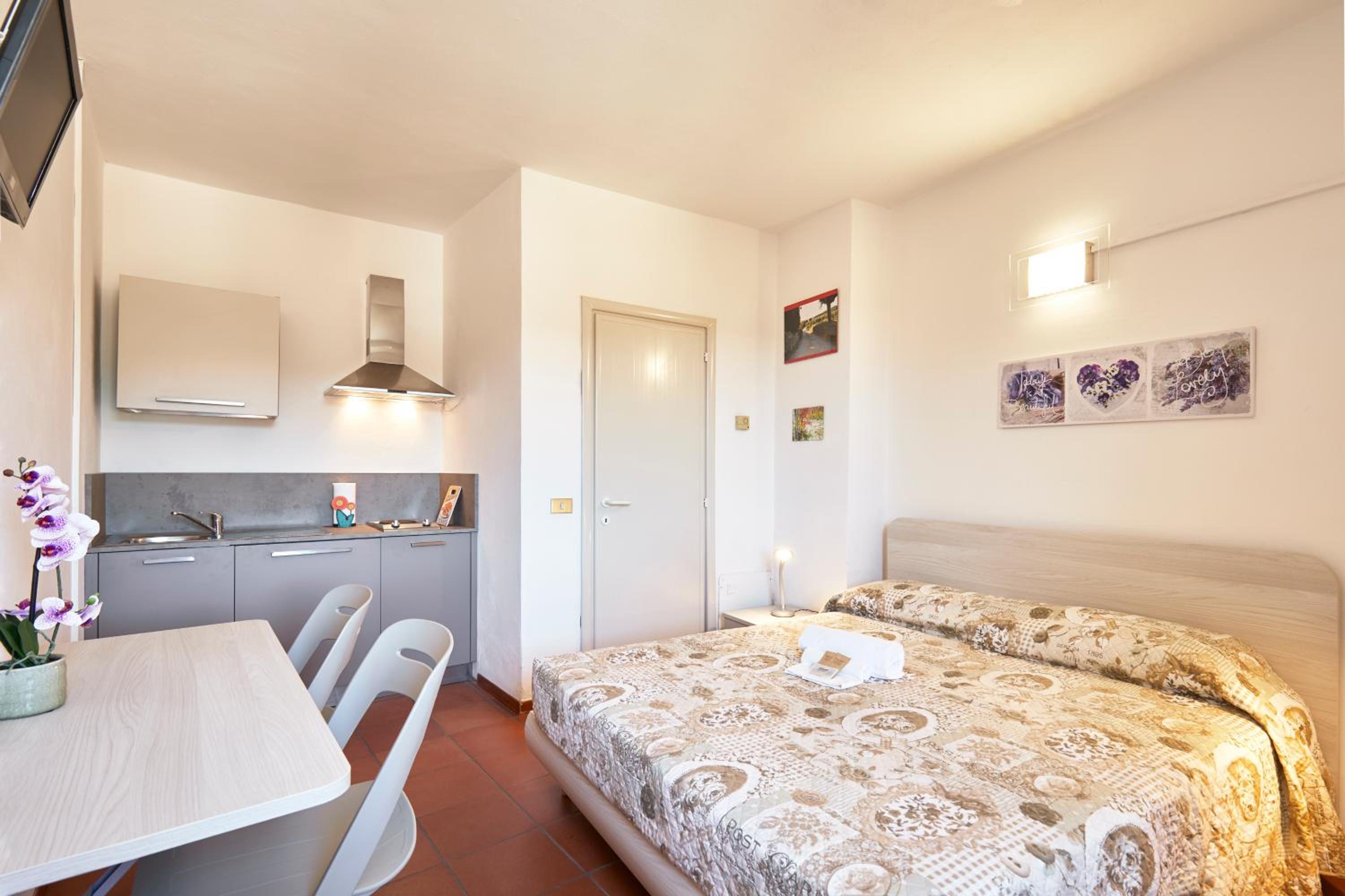 Double Room with Private Bathroom photo 3