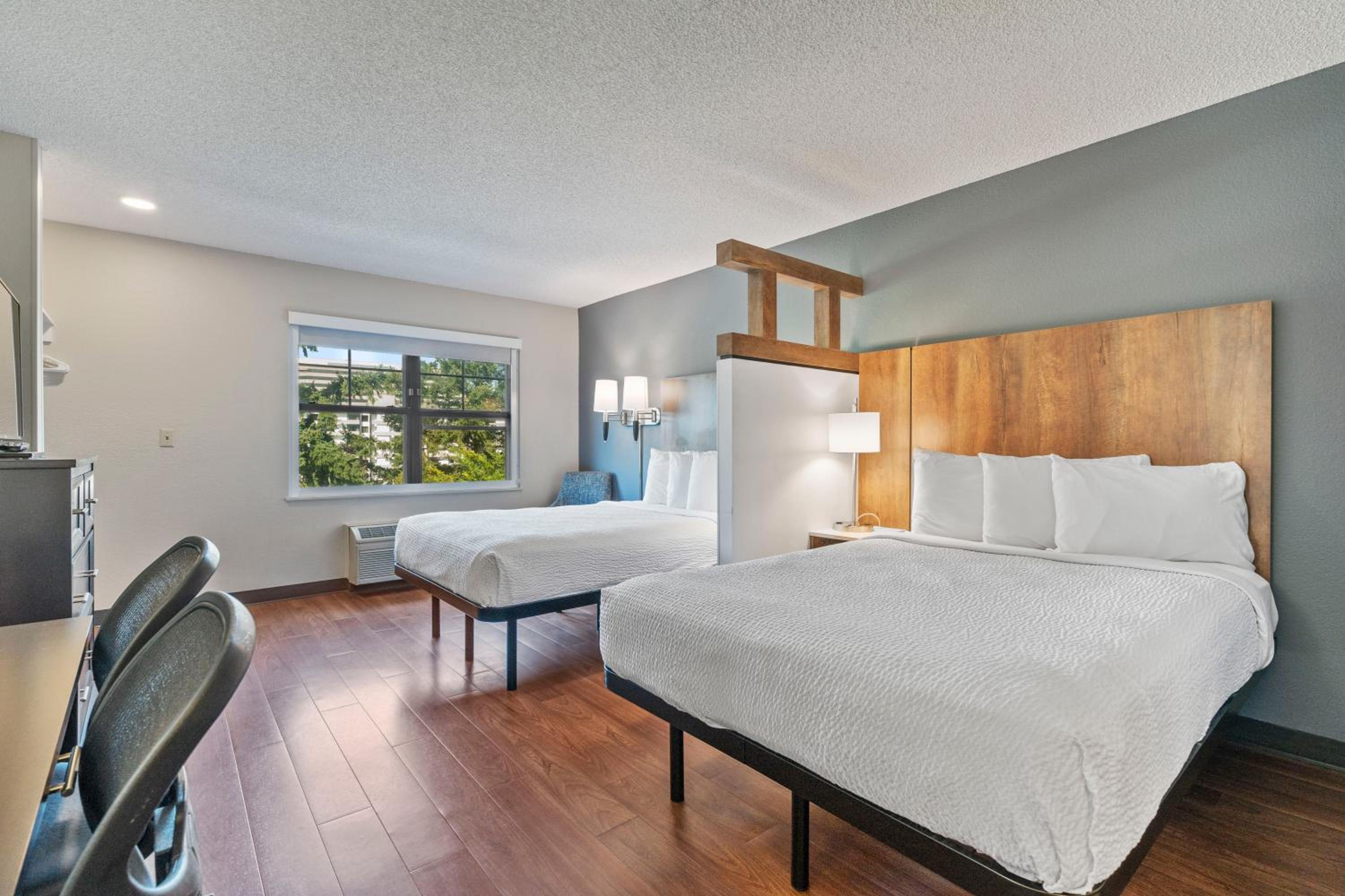 Studio with 2 Double Beds - Non-Smoking - Photo 2