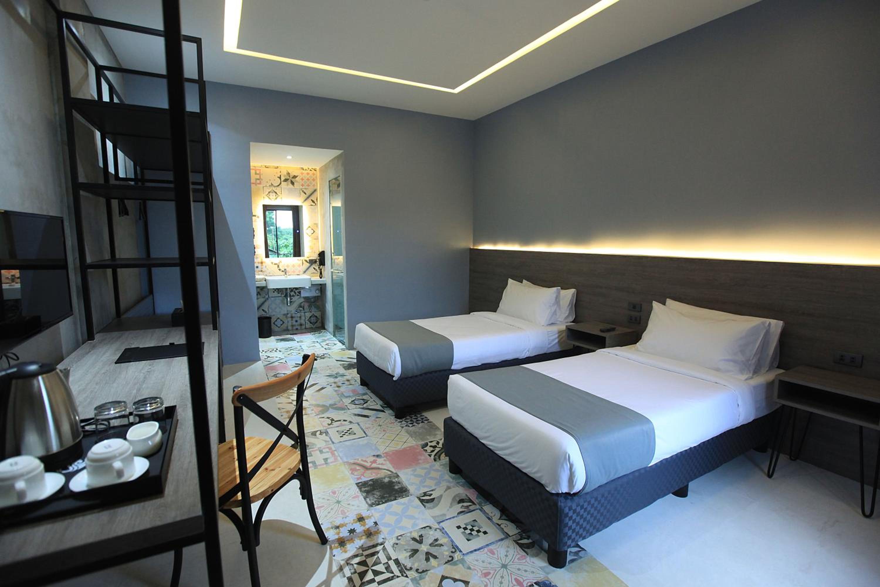 Standard Twin Room - Photo 1
