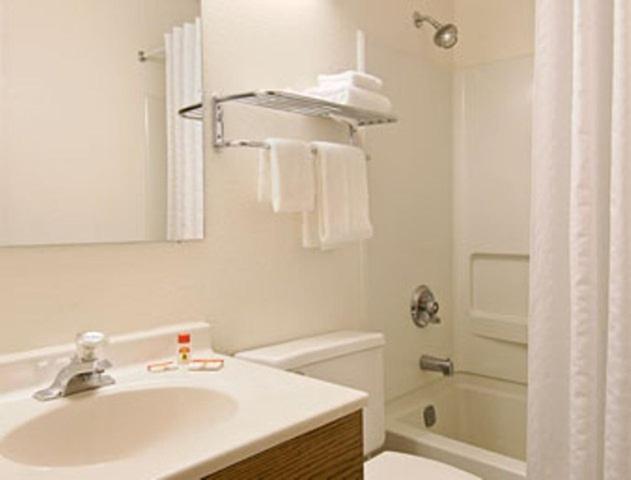 King Room - Non-Smoking - Photo 6