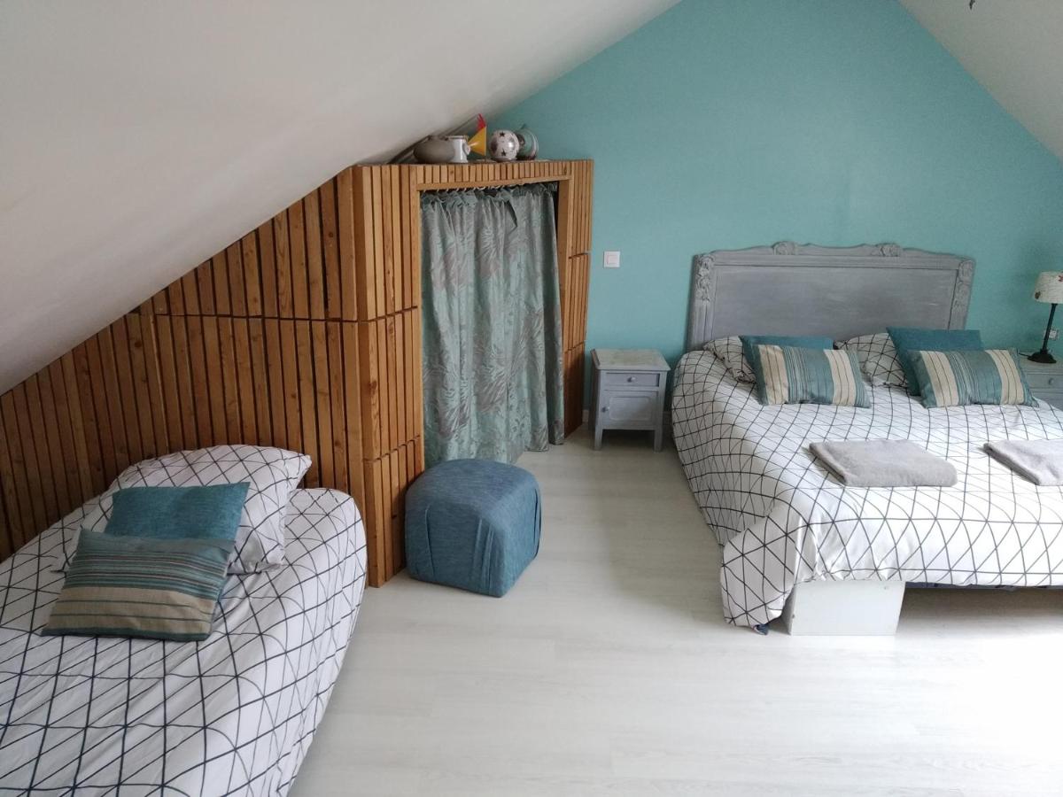 Three-Bedroom House - Photo 12