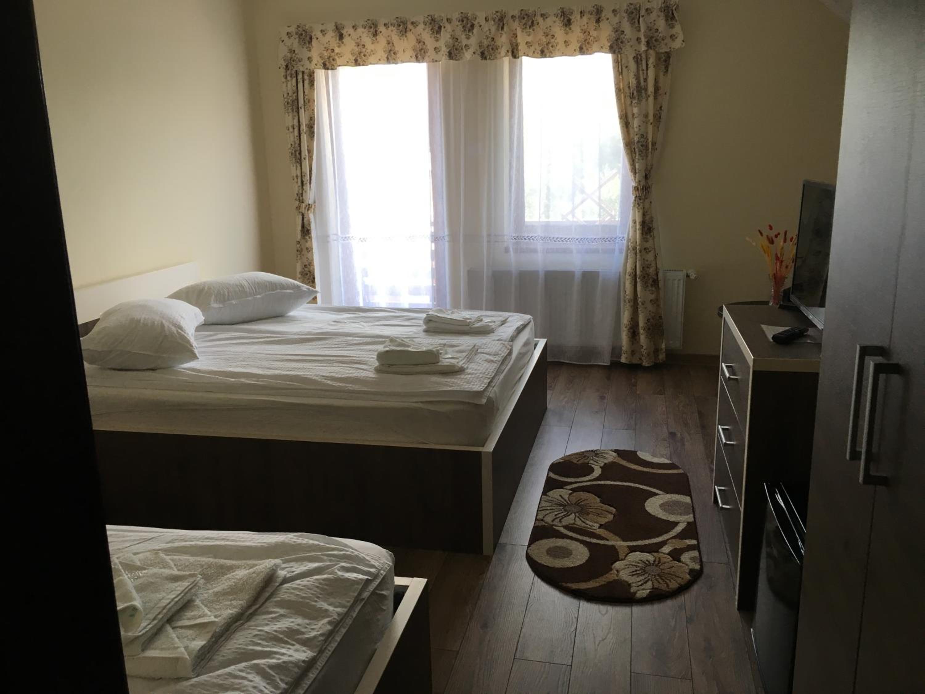 Quadruple Room with Bathroom photo 3