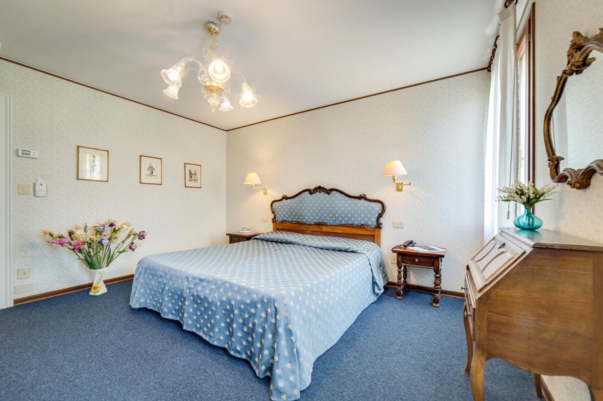 Deluxe Double Room - Photo 1