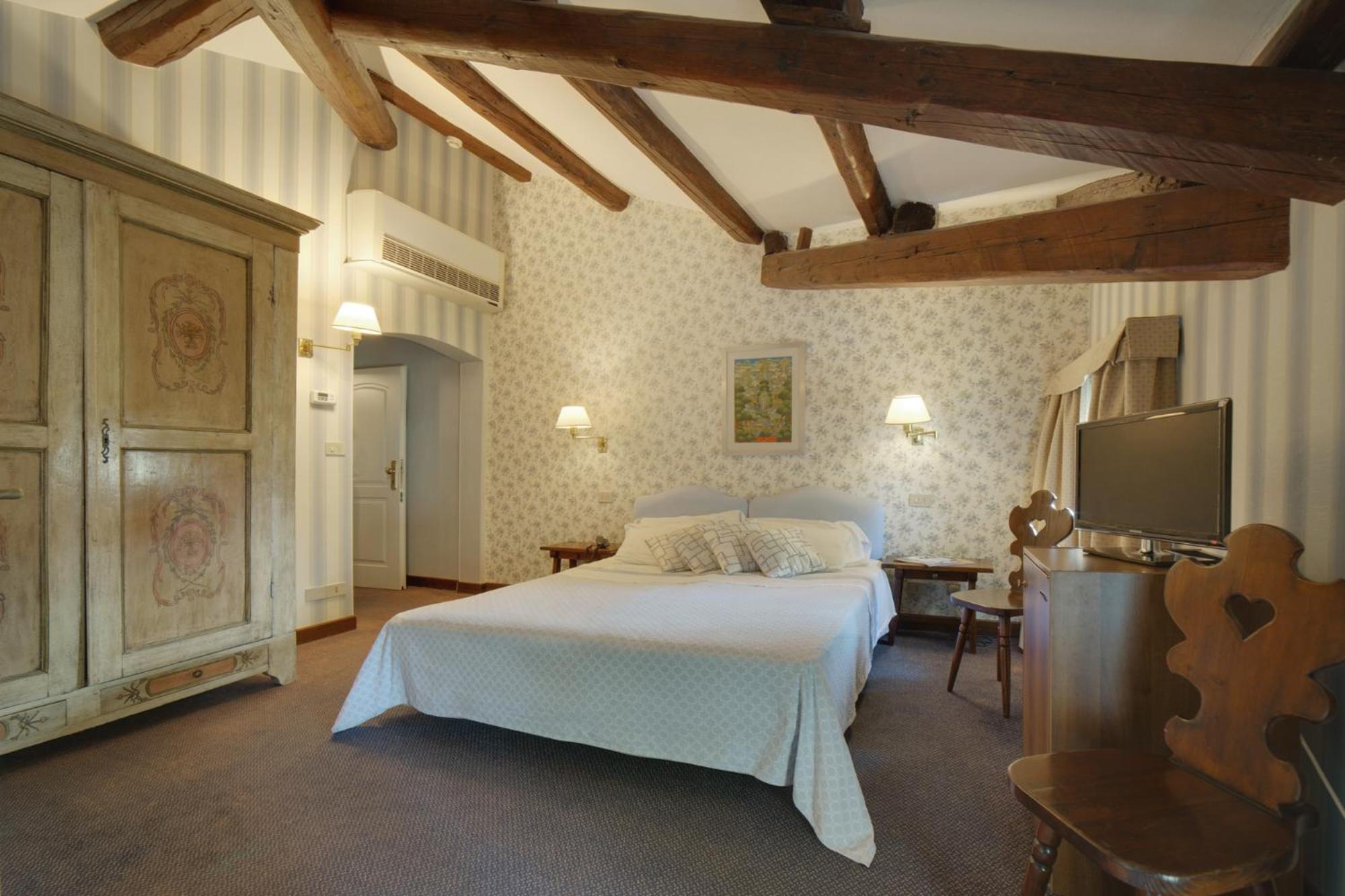 Double Room - Photo 3