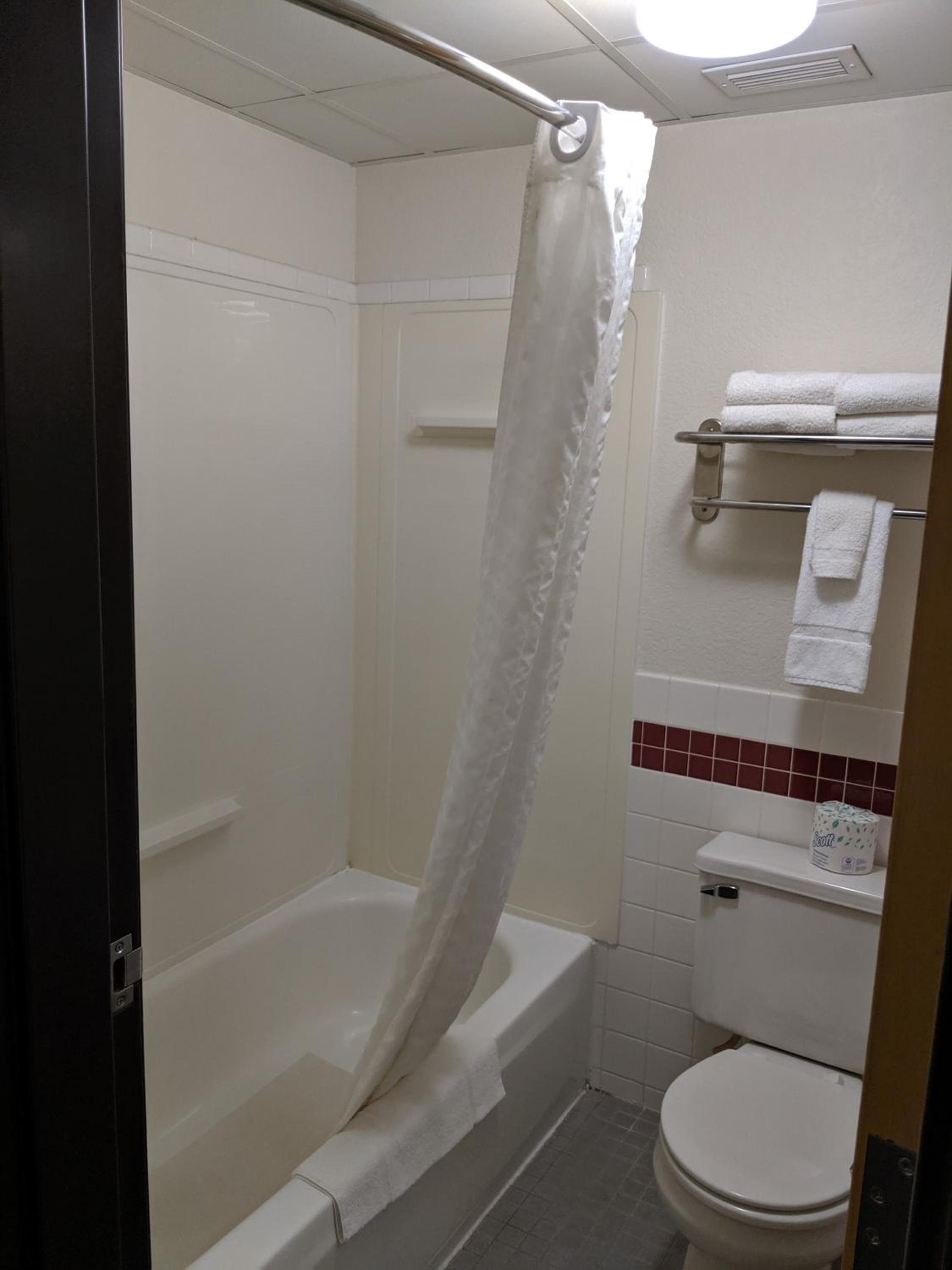 King Room - Non-Smoking - Photo 6
