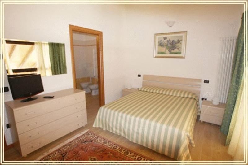 Triple Room - Photo 5