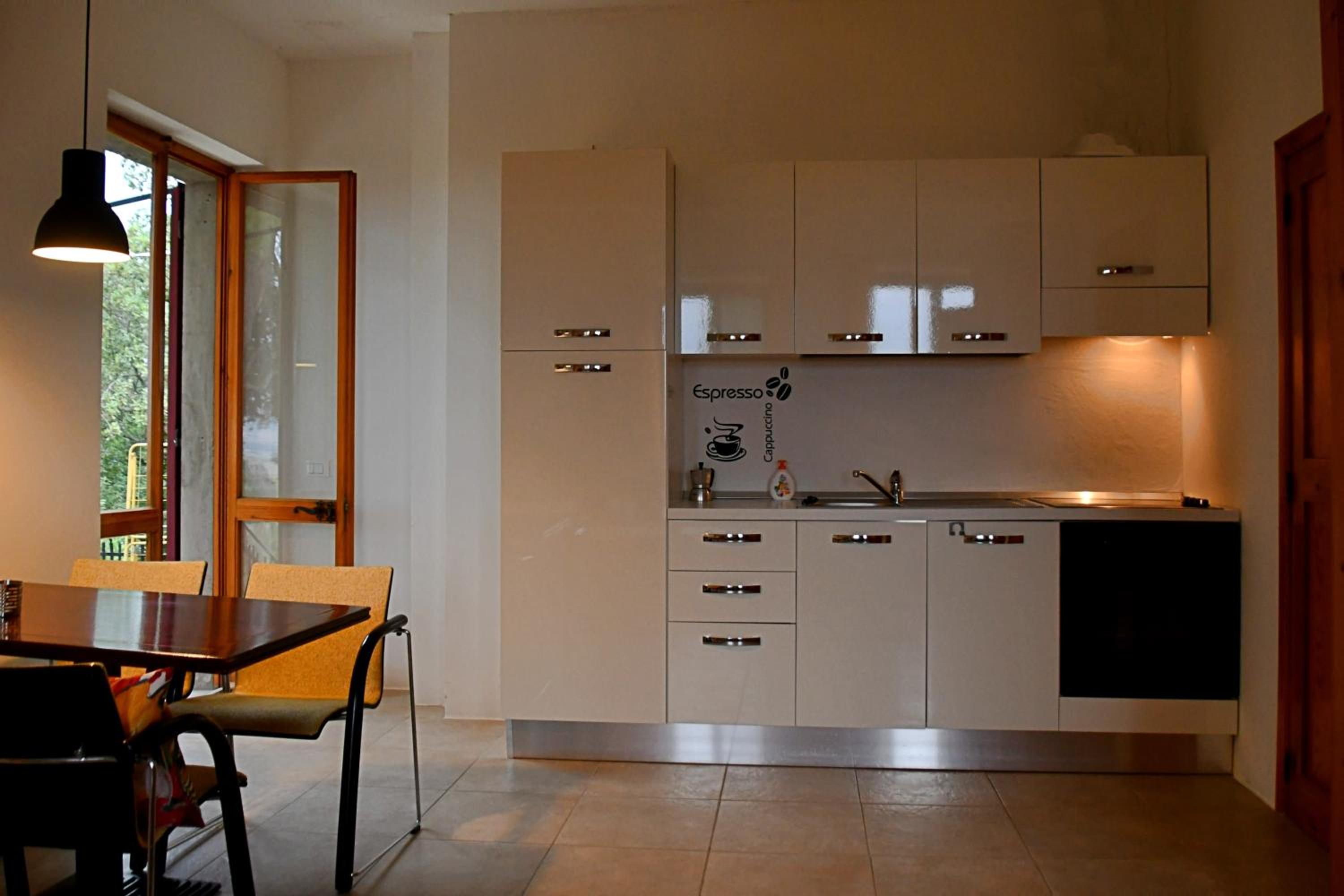 One-Bedroom Apartment photo 2