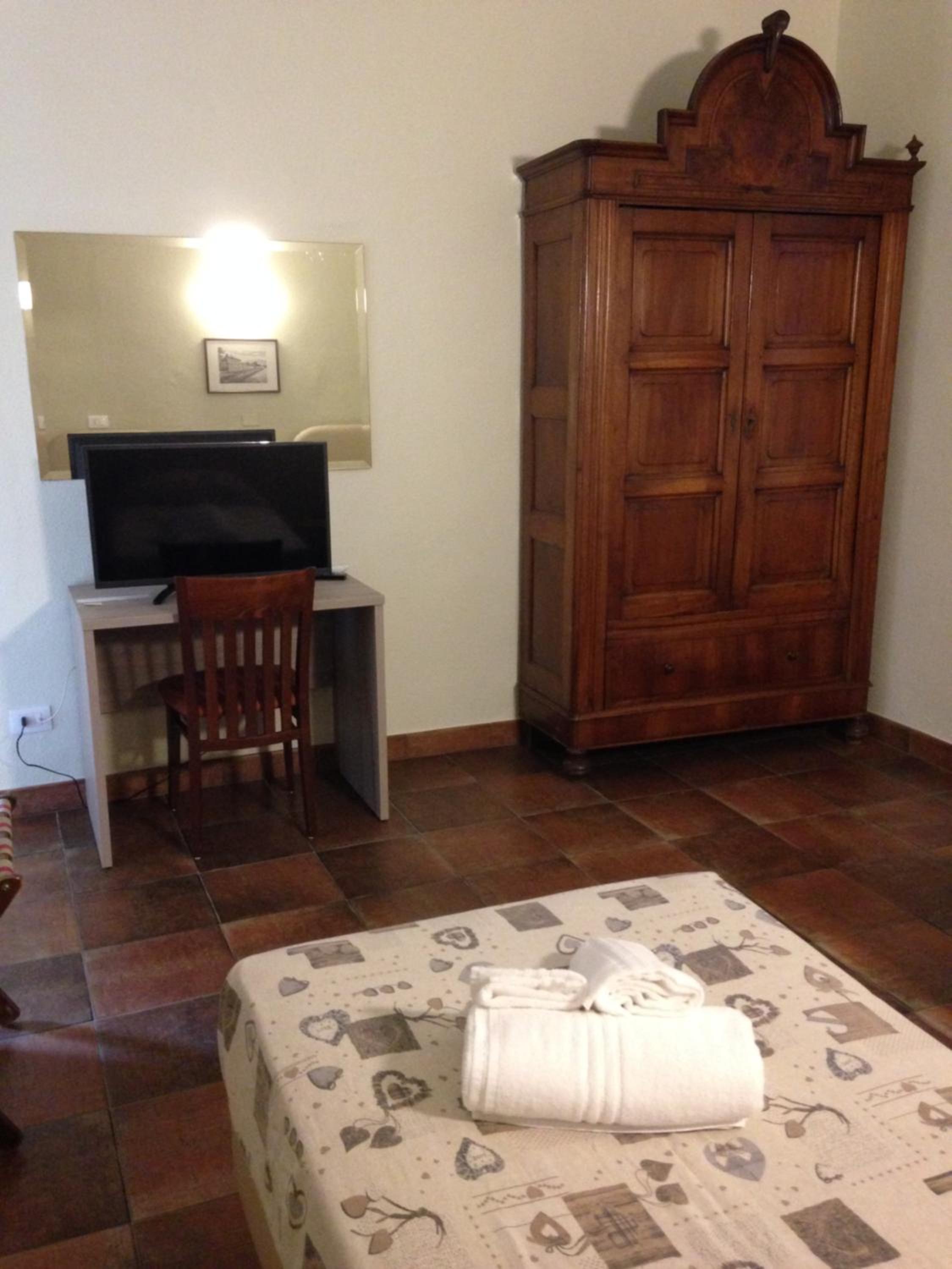 Double or Twin Room with Shower