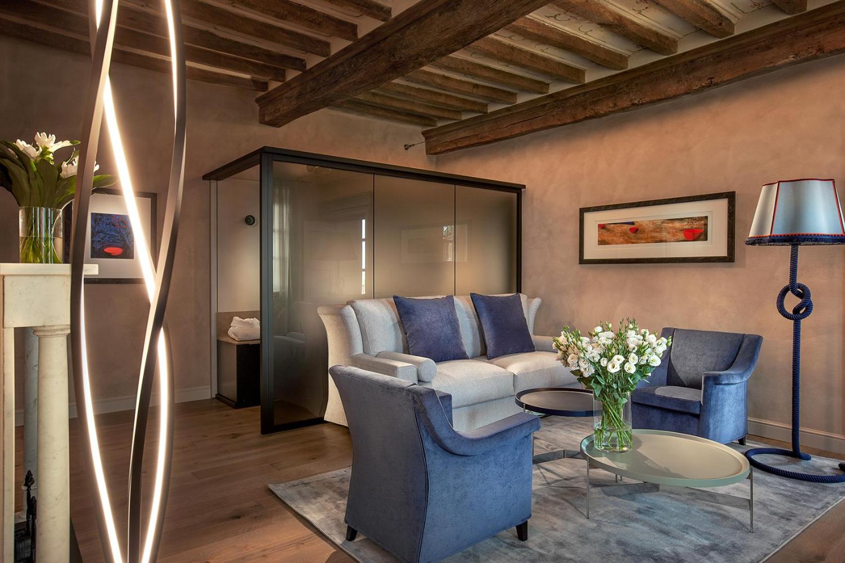 Suite with Balcony photo 2