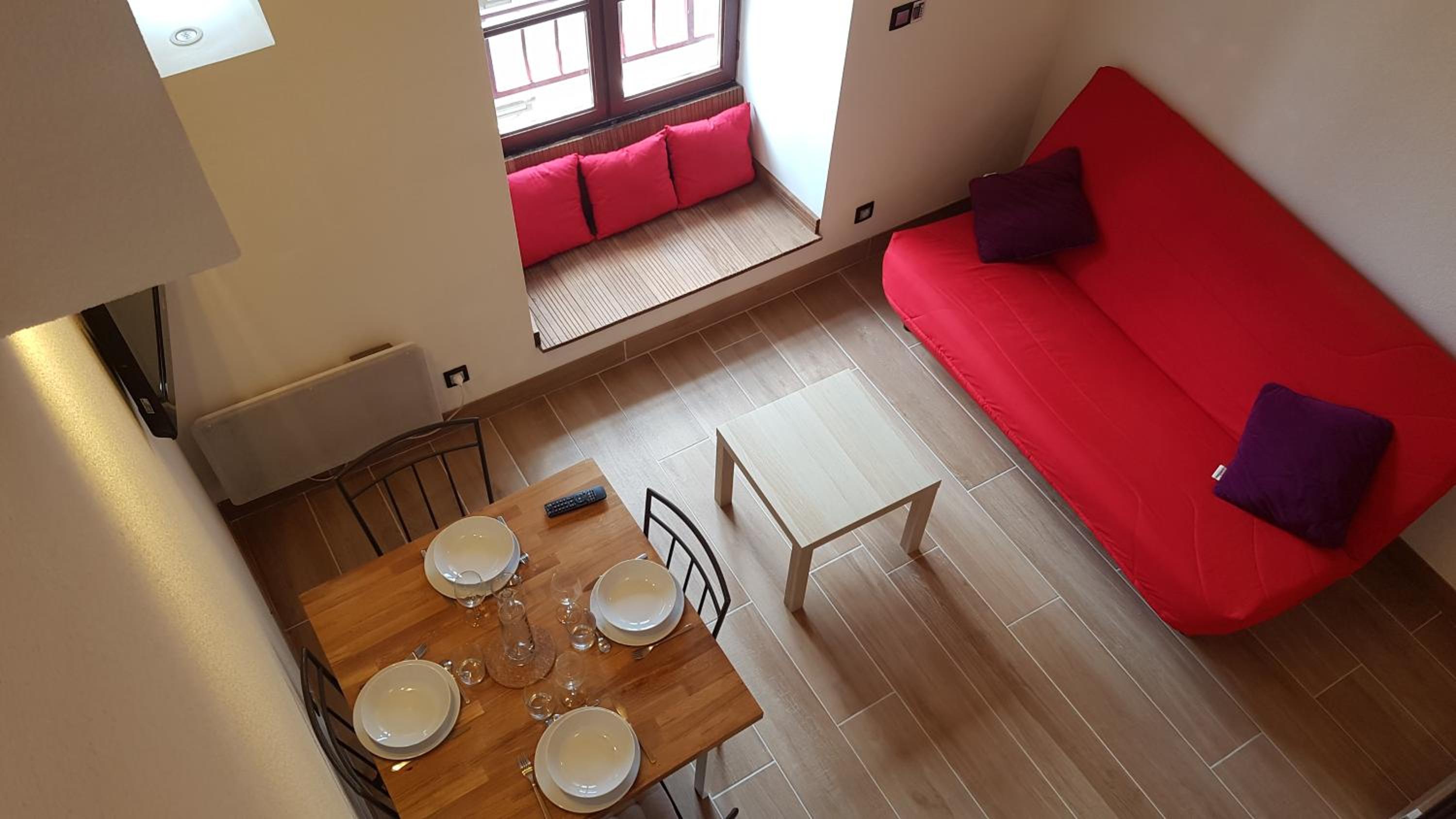 Apartment - Split Level - Photo 11