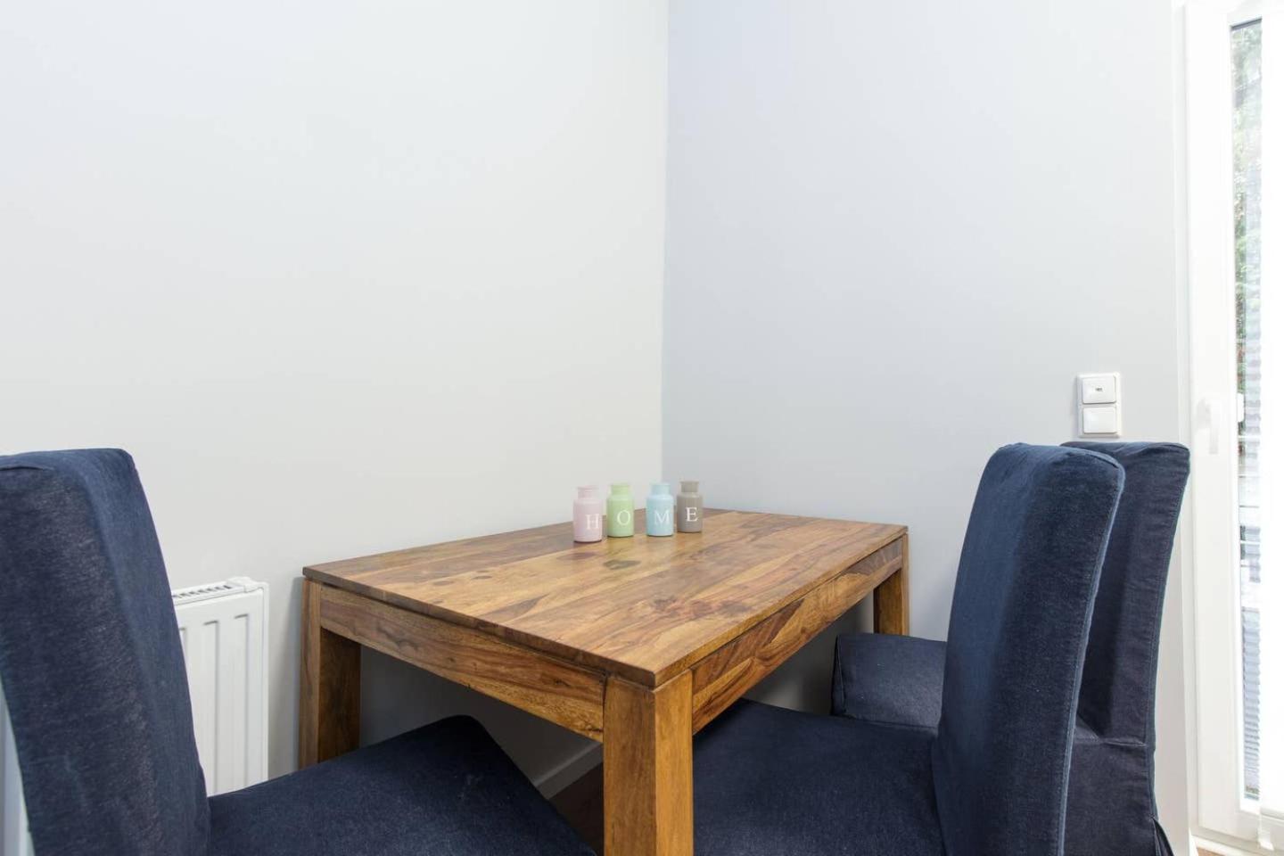 One-Bedroom Apartment - Photo 4
