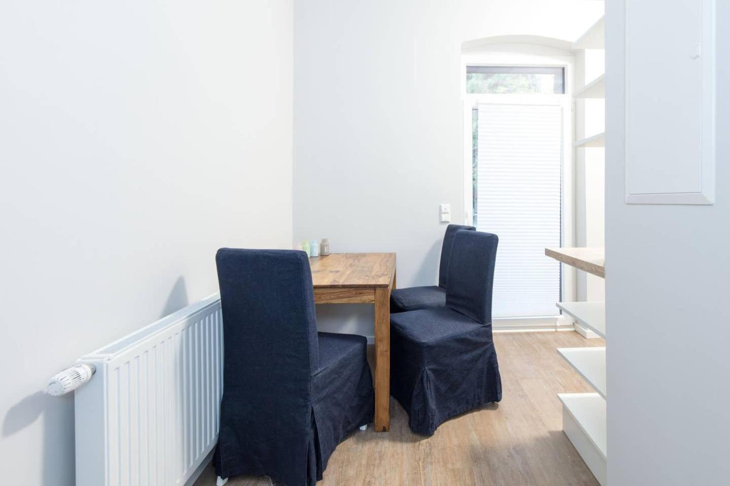 One-Bedroom Apartment - Photo 14