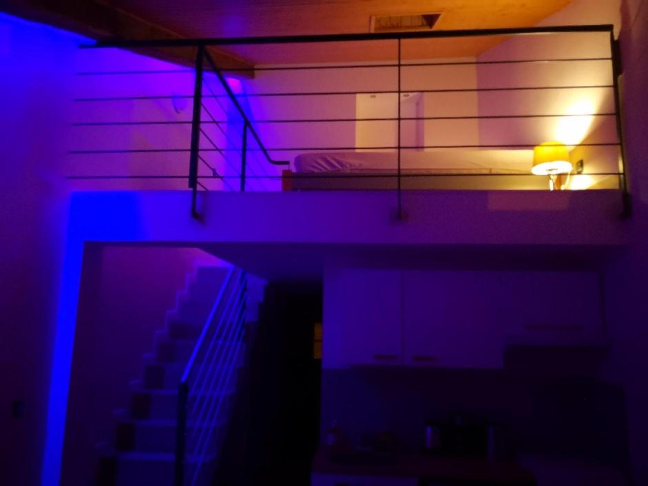 Apartment - Split Level - Photo 25