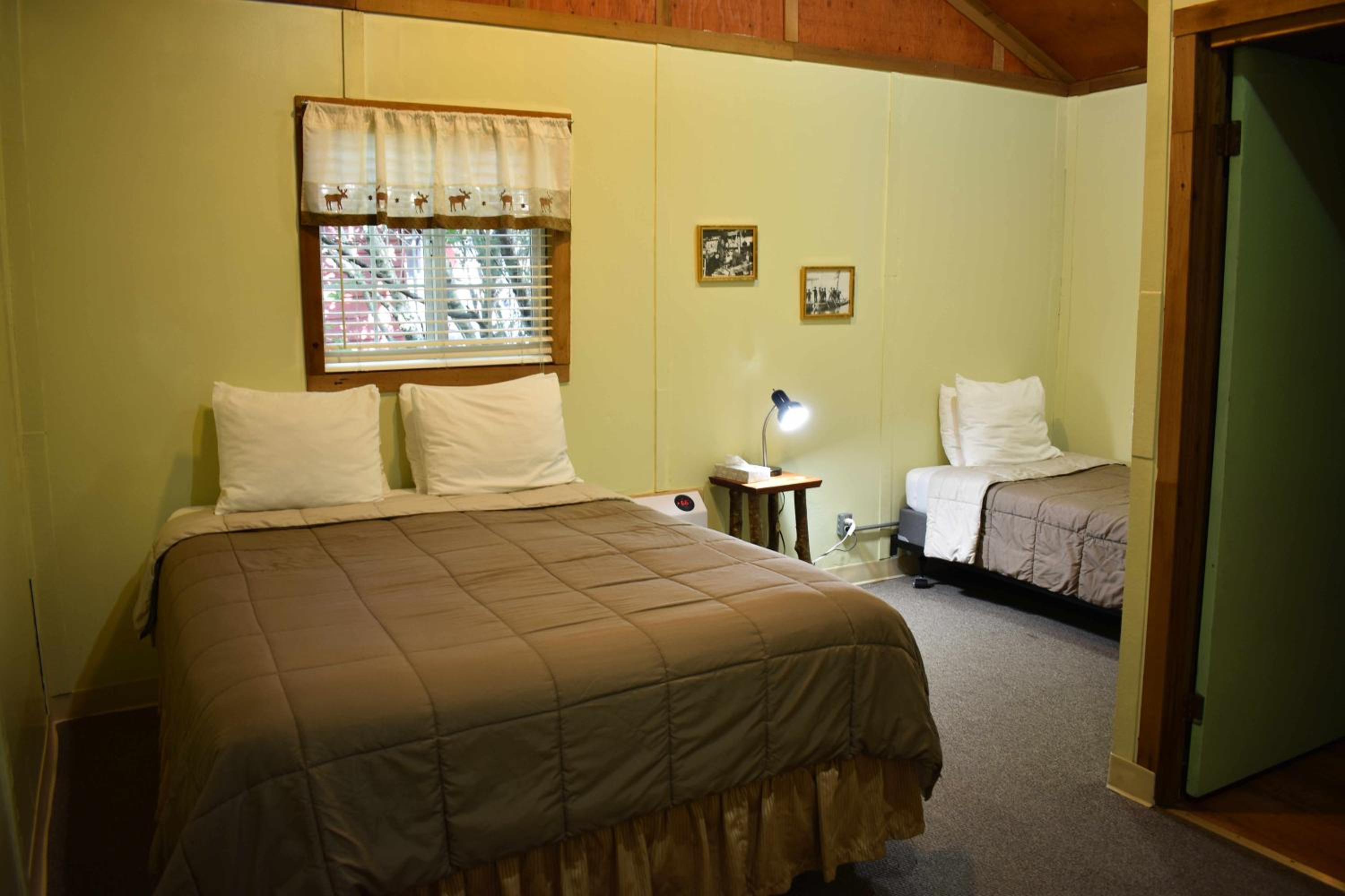 One-Bedroom Cabin