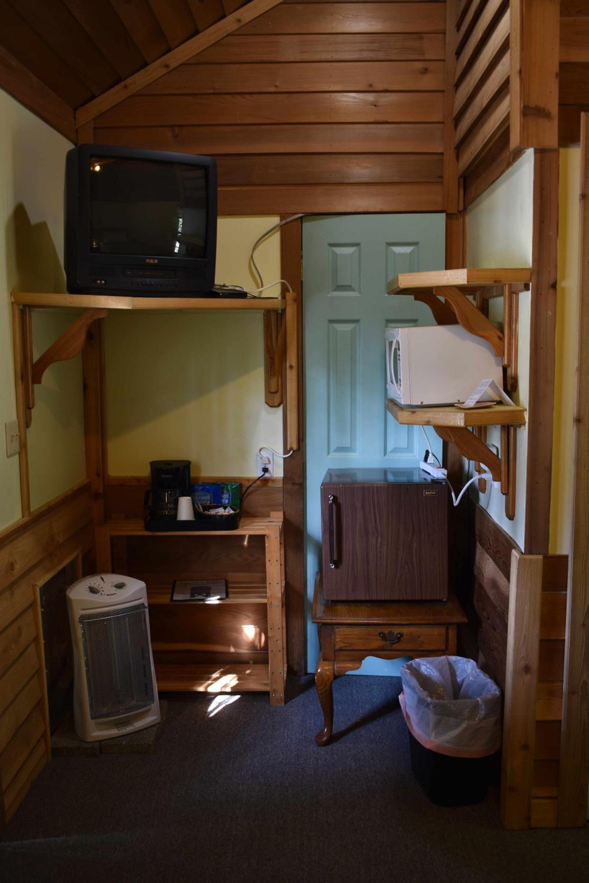 One-Bedroom Cabin