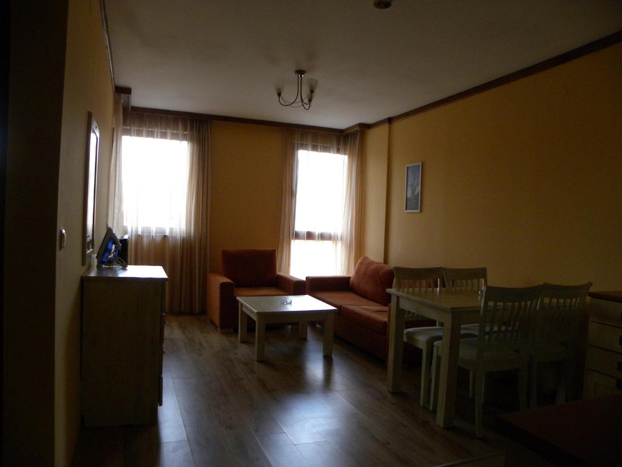 One-Bedroom Apartment with Balcony - Photo 1
