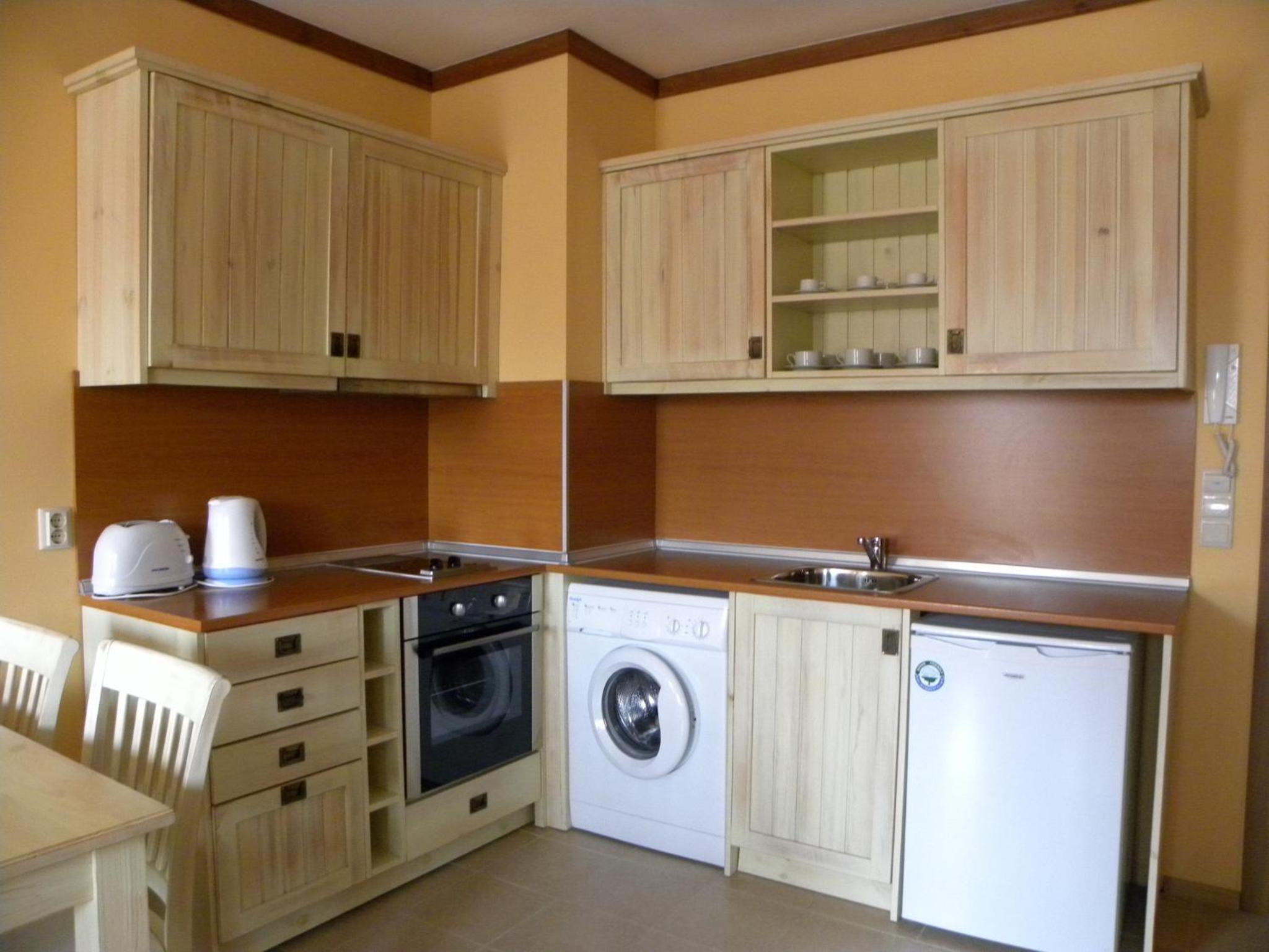 One-Bedroom Apartment with Balcony - Photo 5