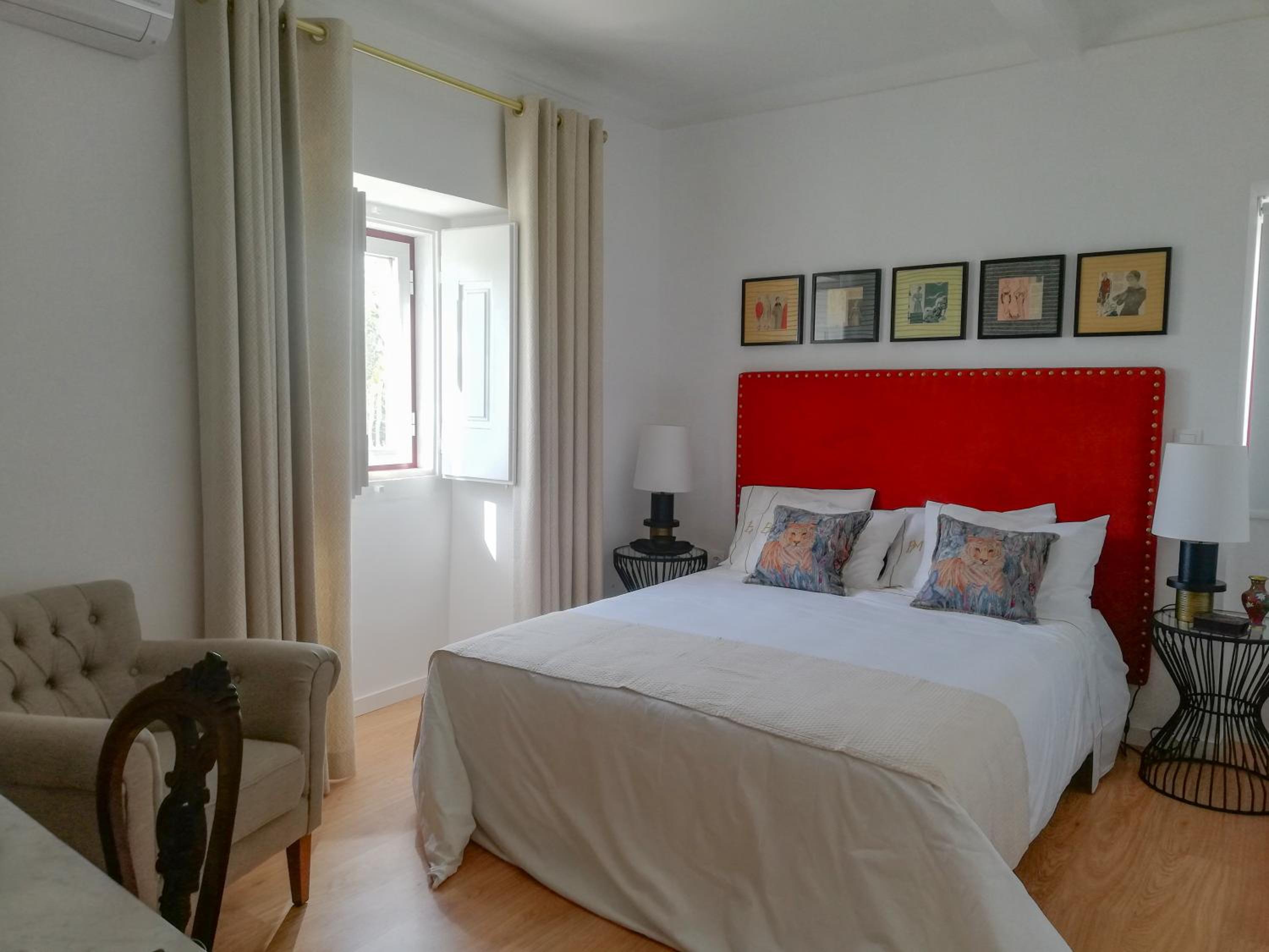 Deluxe Room - Photo 7