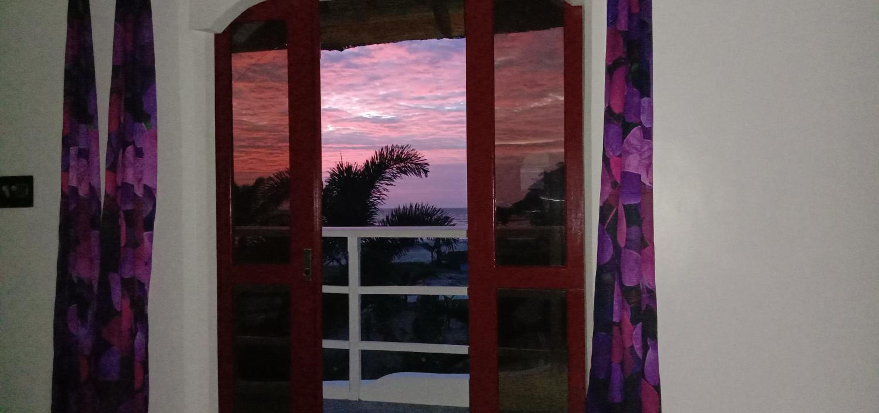 Deluxe Double Room with Balcony and Sea View - Photo 4