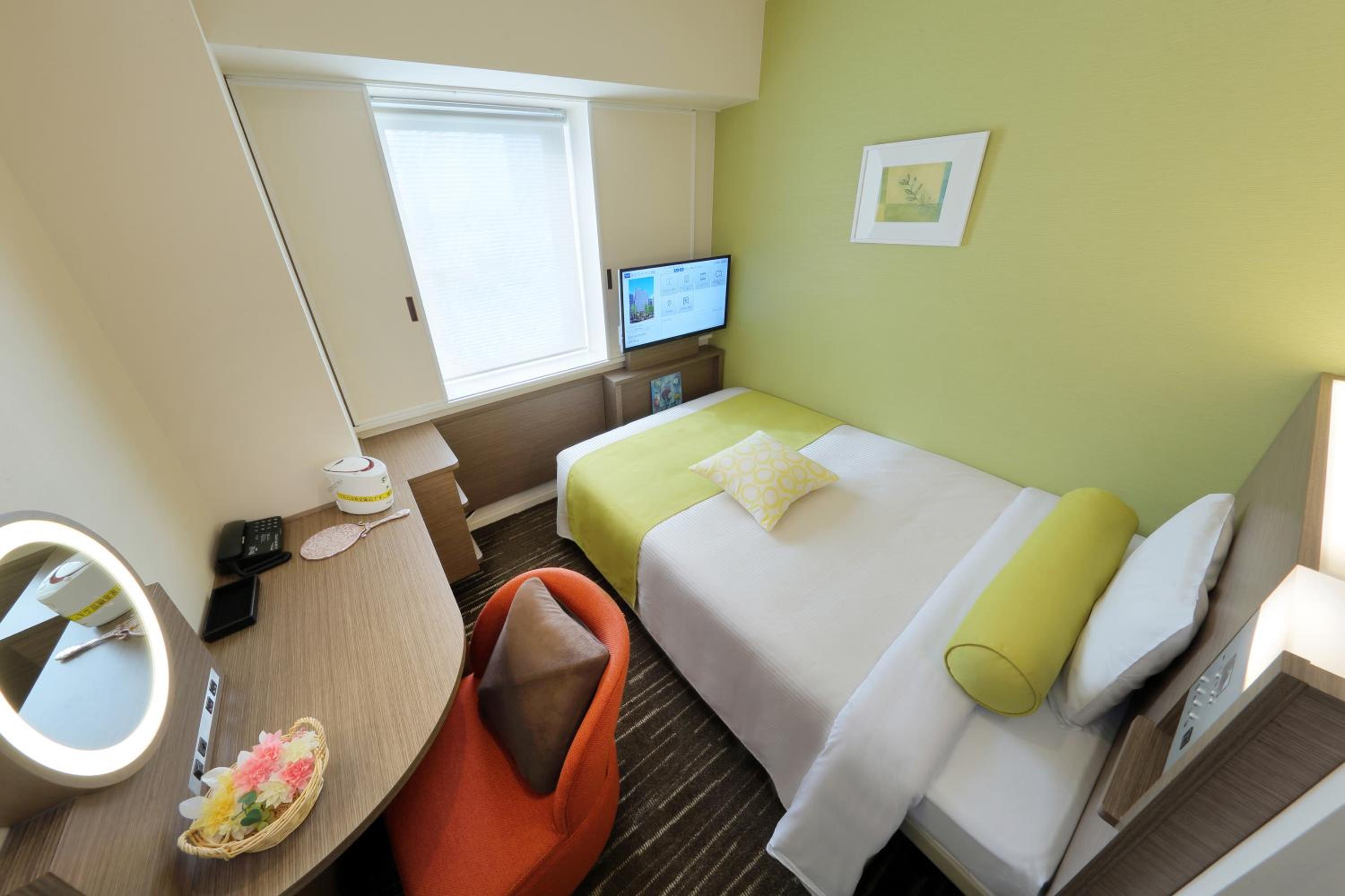 Single Room (Female Only) - Non-Smoking photo 1