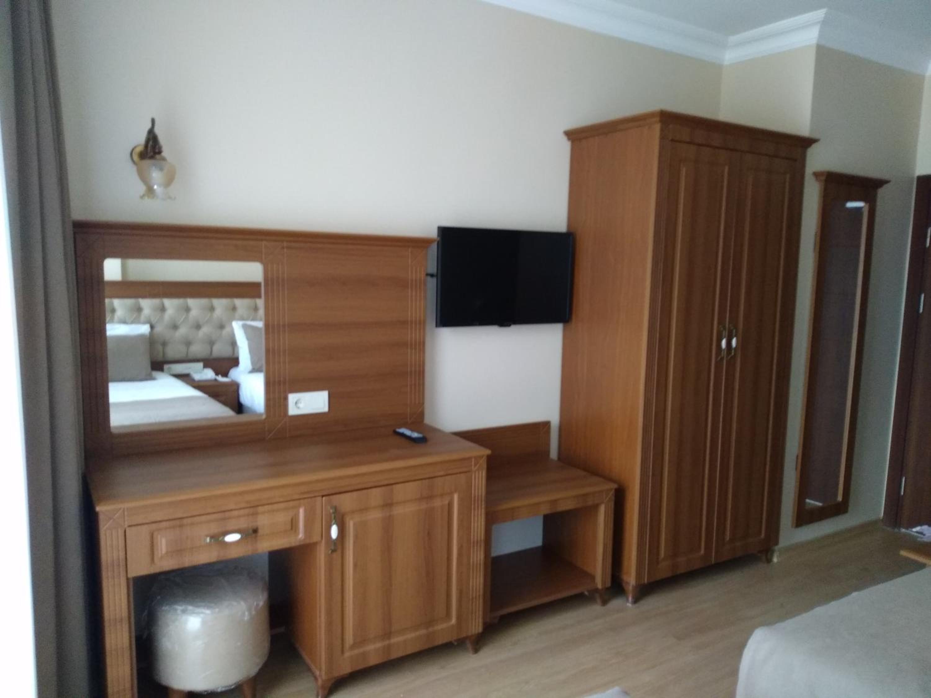 Standard Twin Room with Sea View photo 2