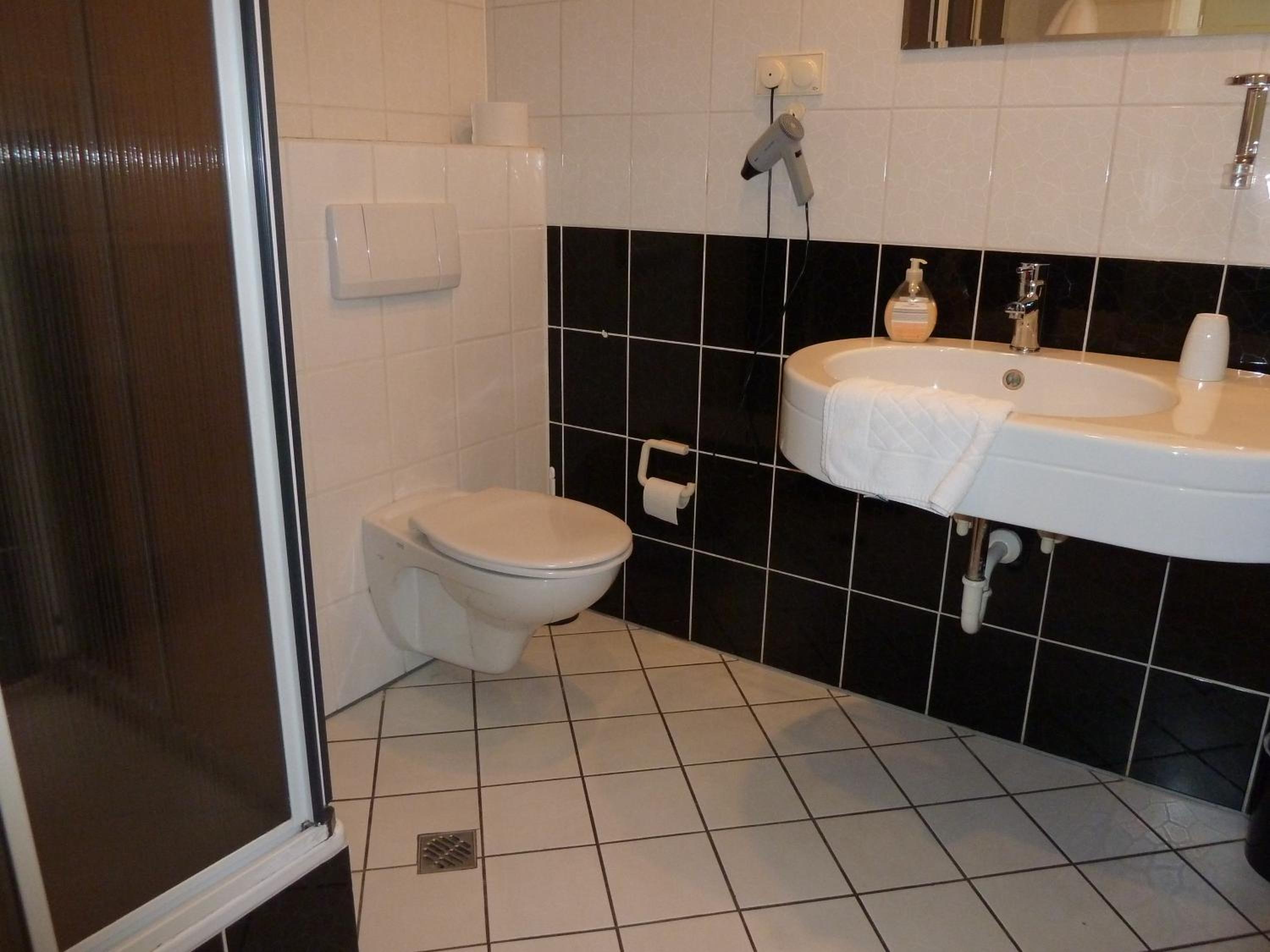 Double Room - Photo 2