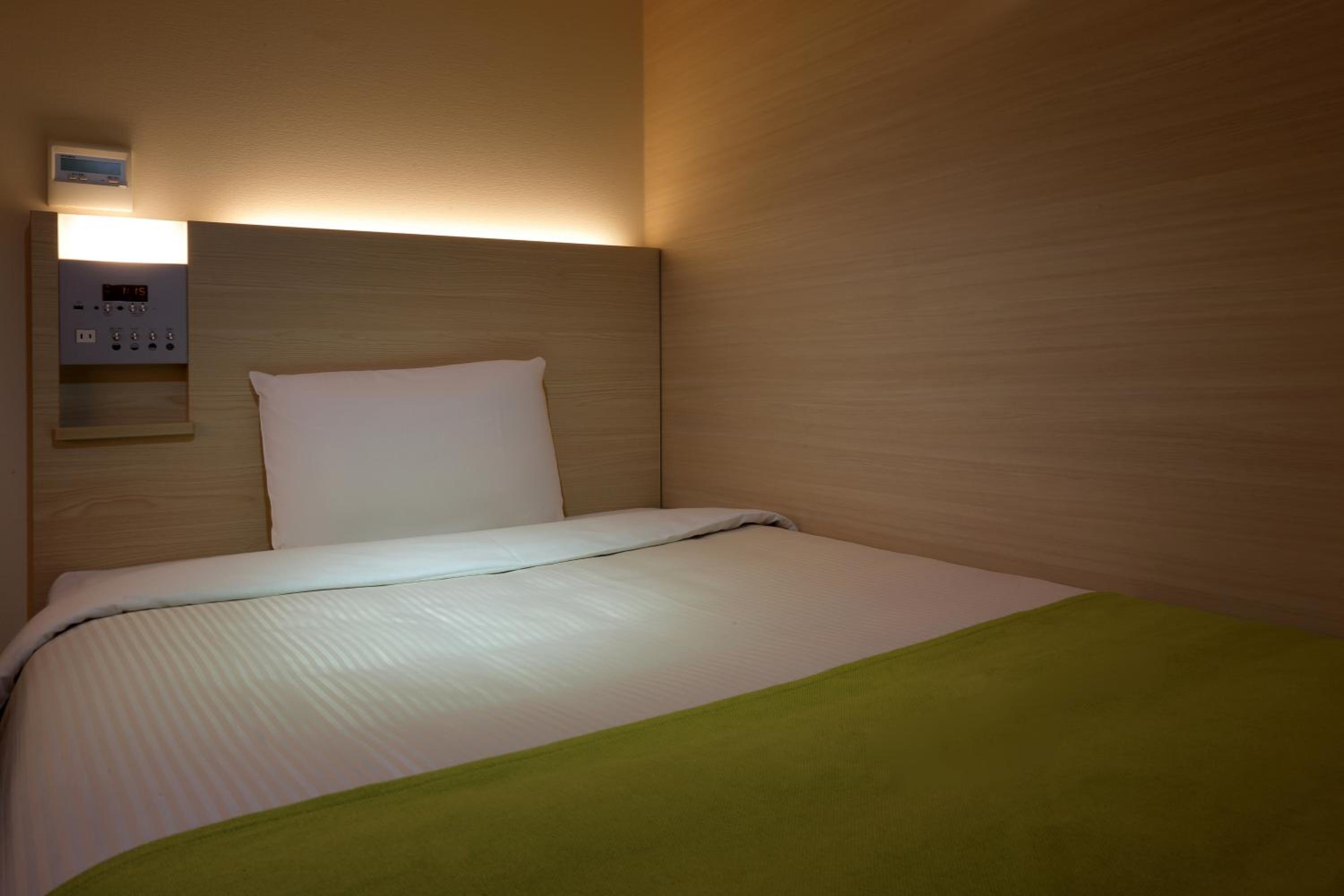 Single Room - Non-Smoking photo 2
