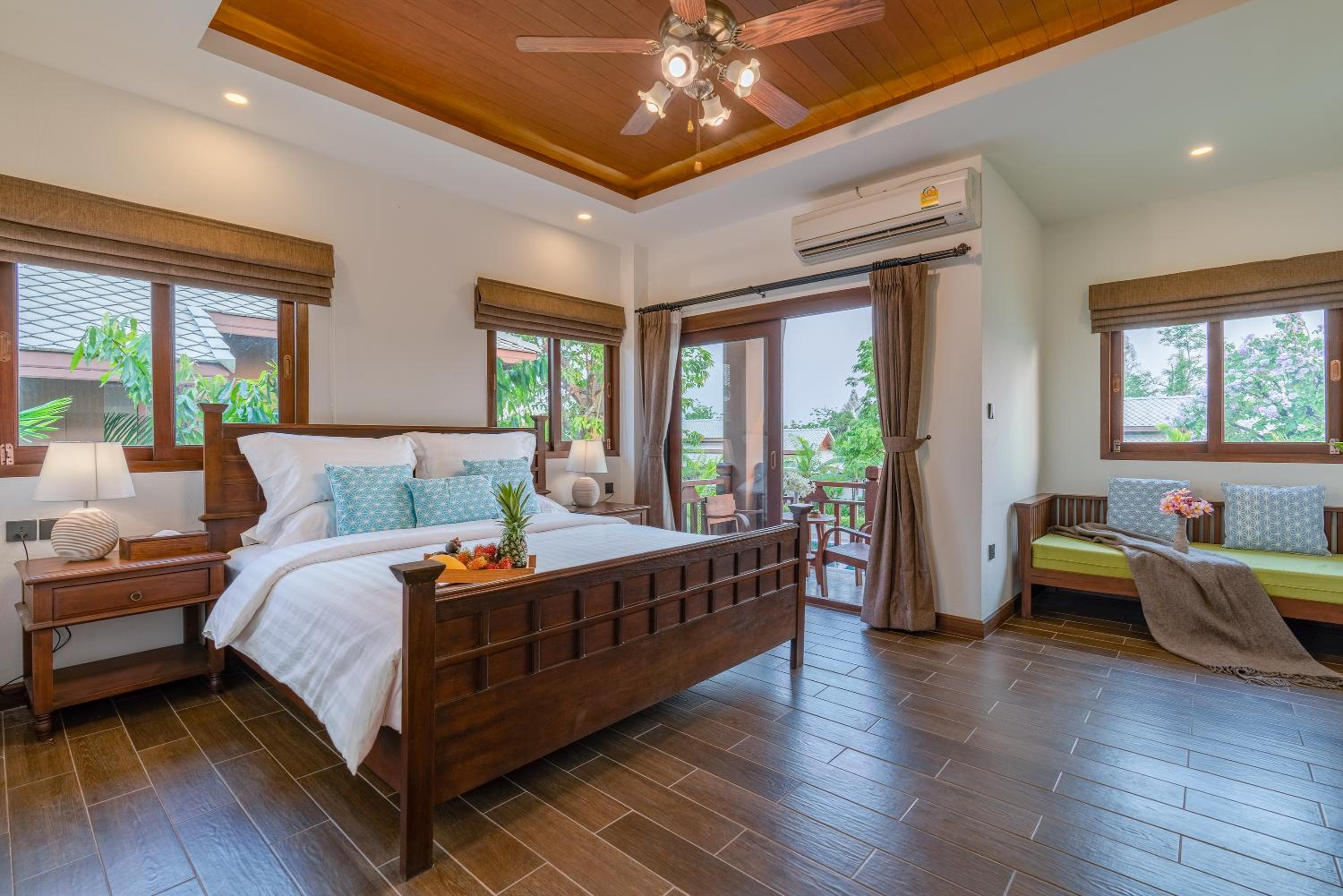 King Room with Pool View
