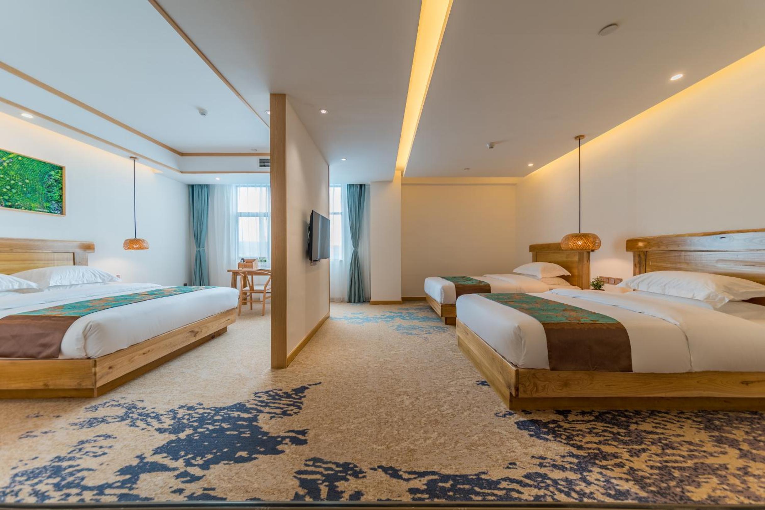 Deluxe Triple Room photo 2