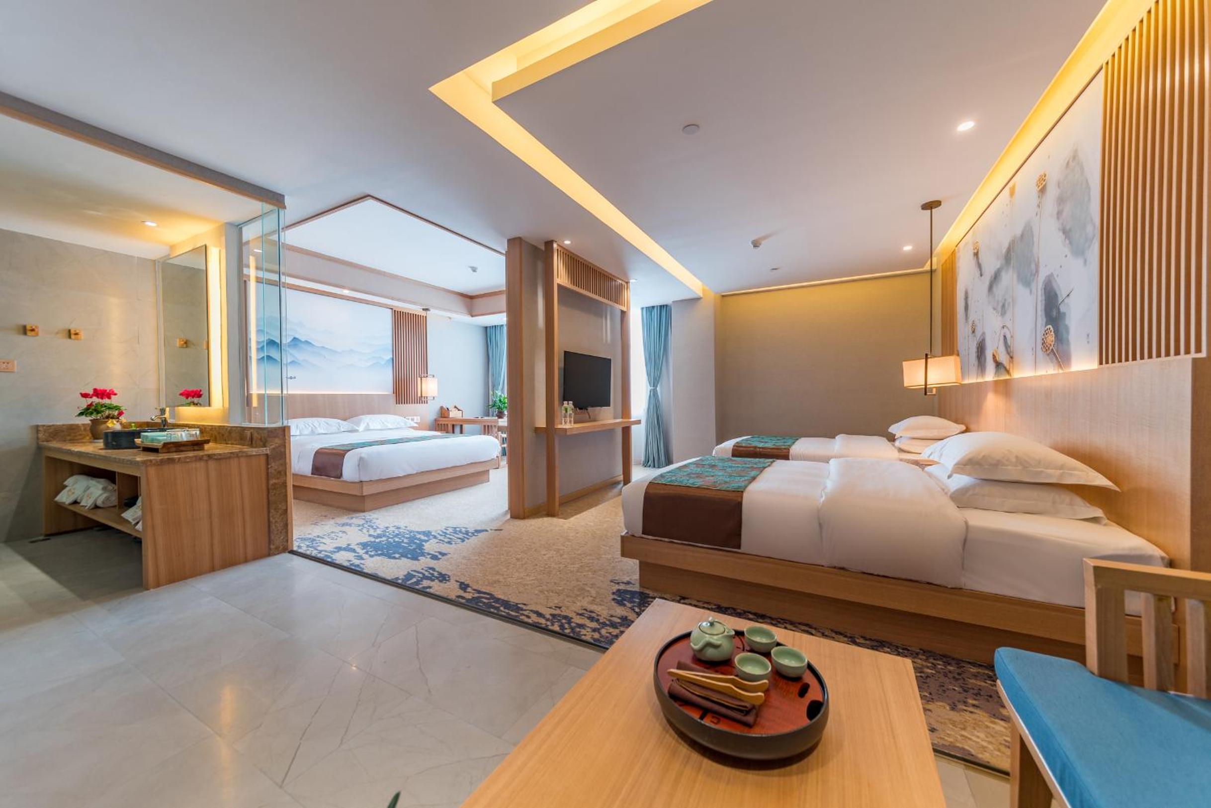 Deluxe Triple Room photo 3