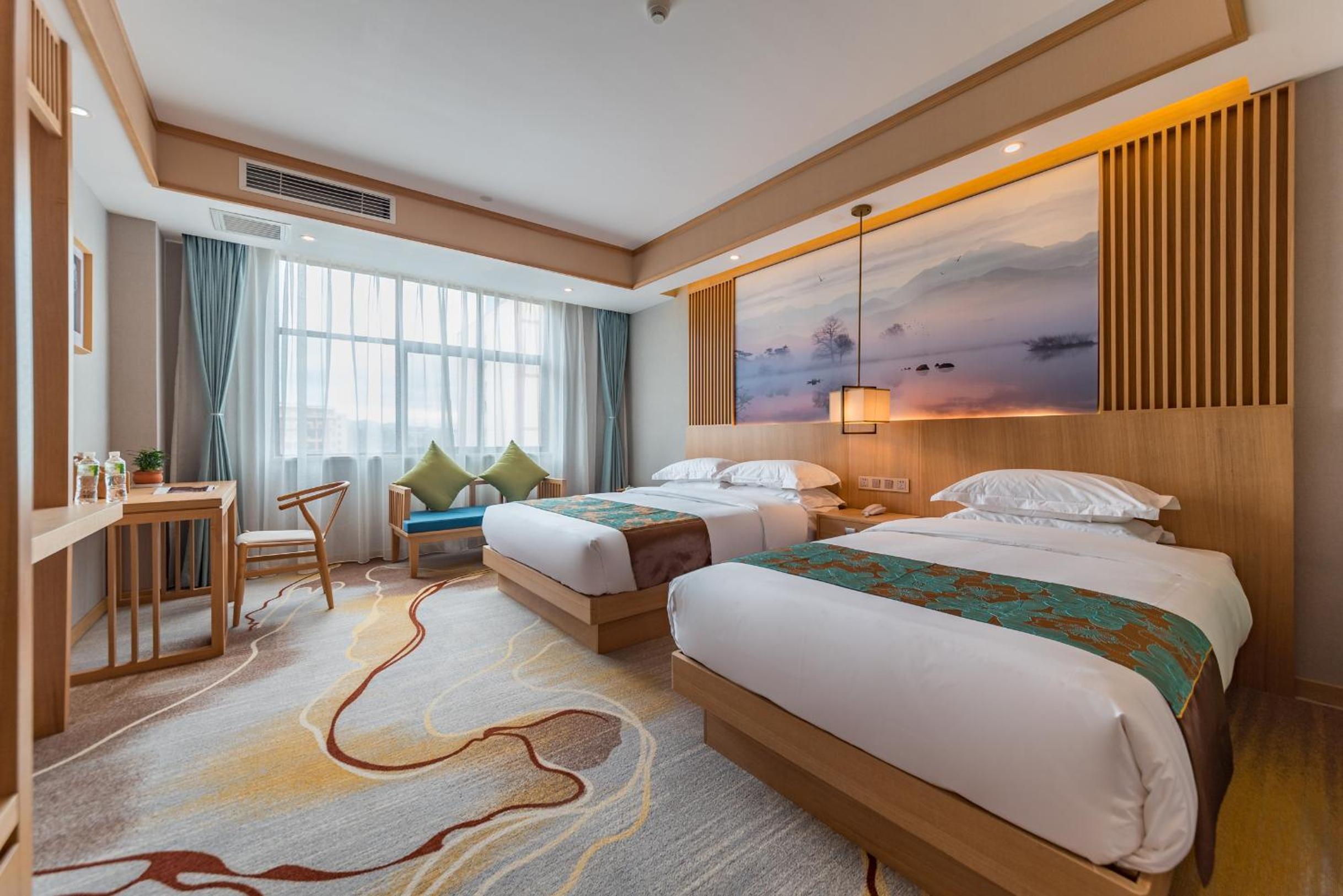 Standard Twin Room with Mountain View photo 2
