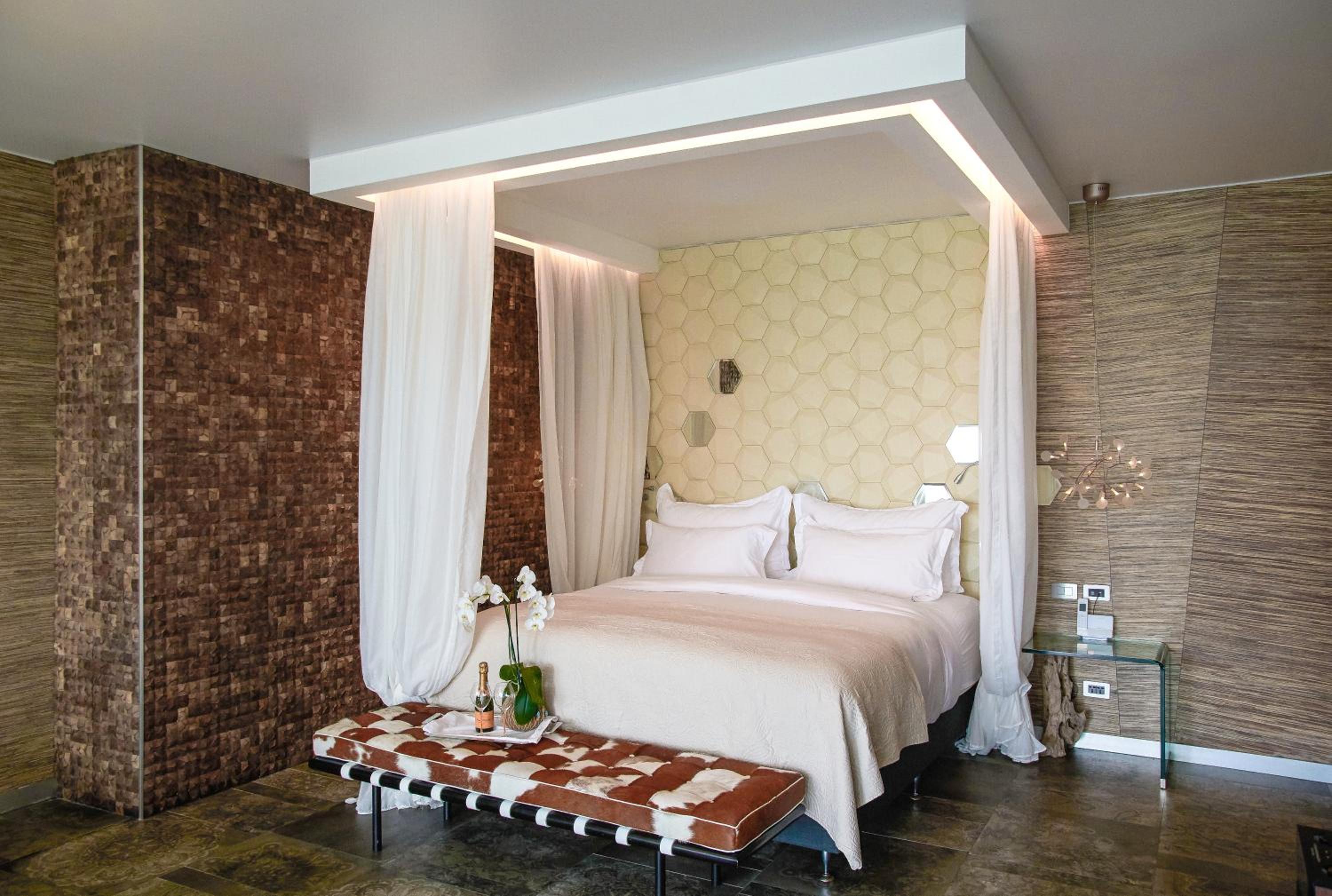 Tropical Suite