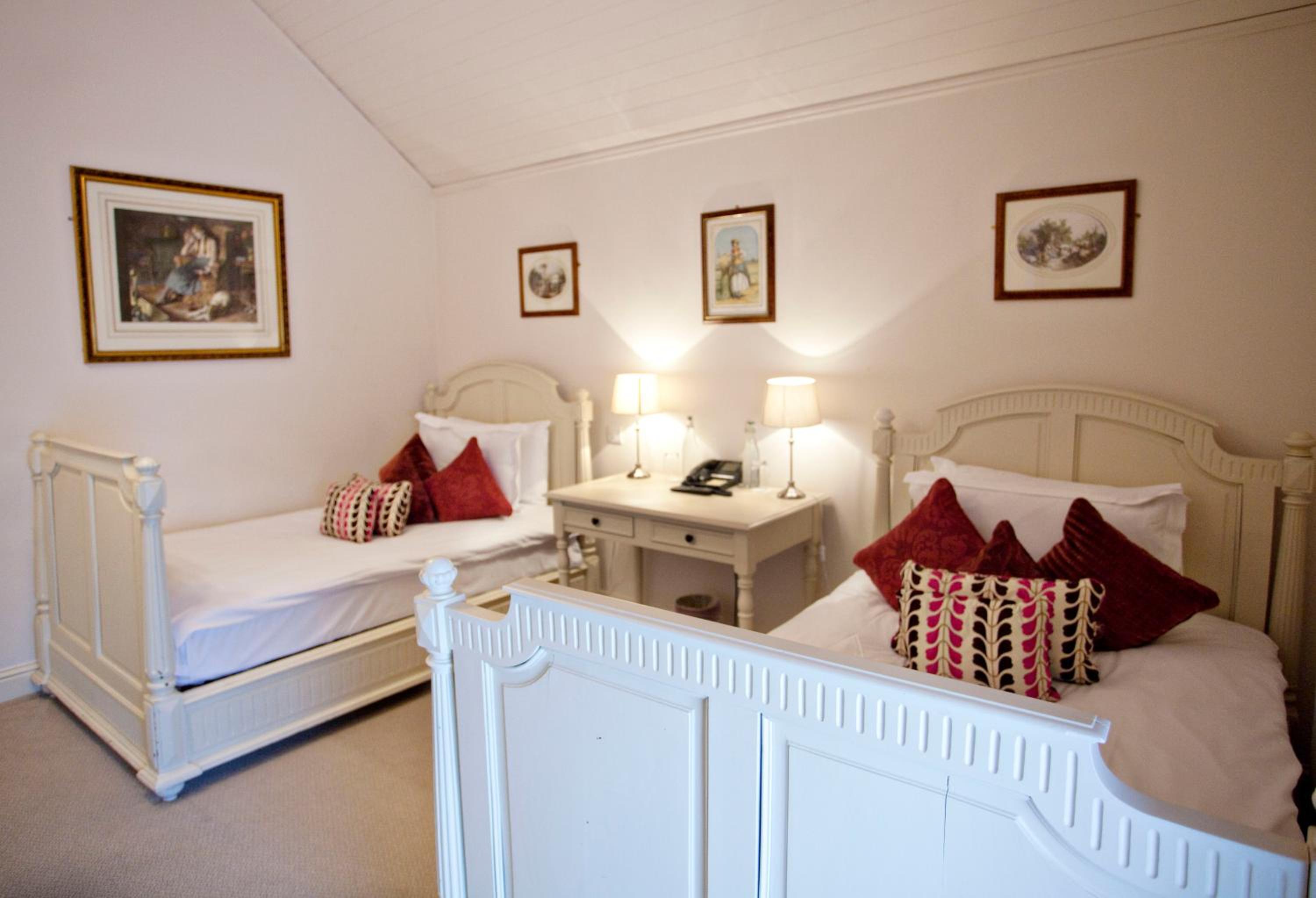 Twin Room - Photo 1