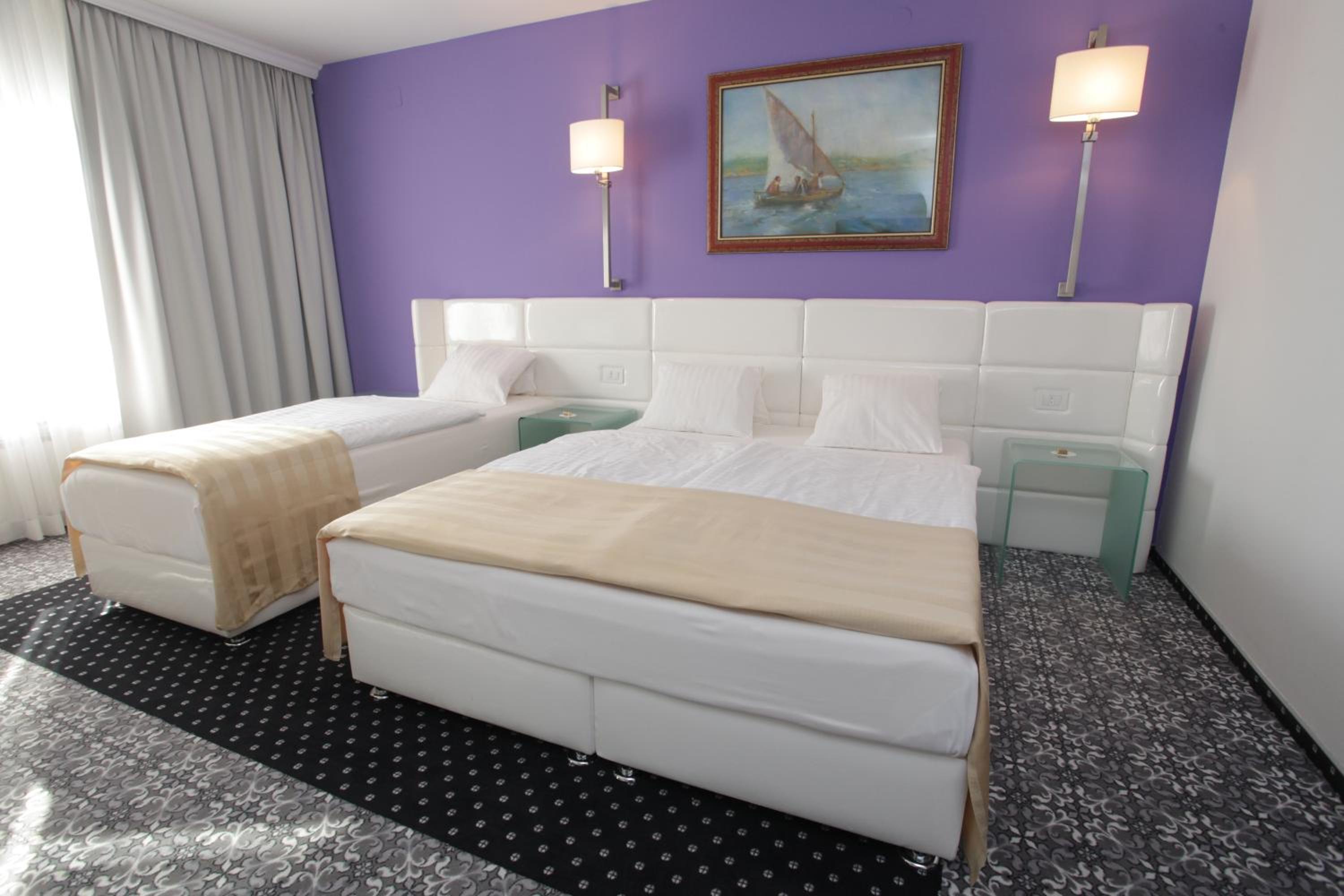 Standard Triple Room - Photo 3