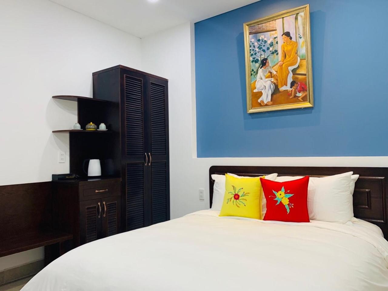Deluxe Double with Free Laundry