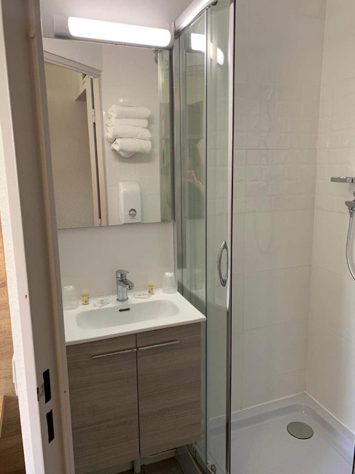 Double Room - Photo 3